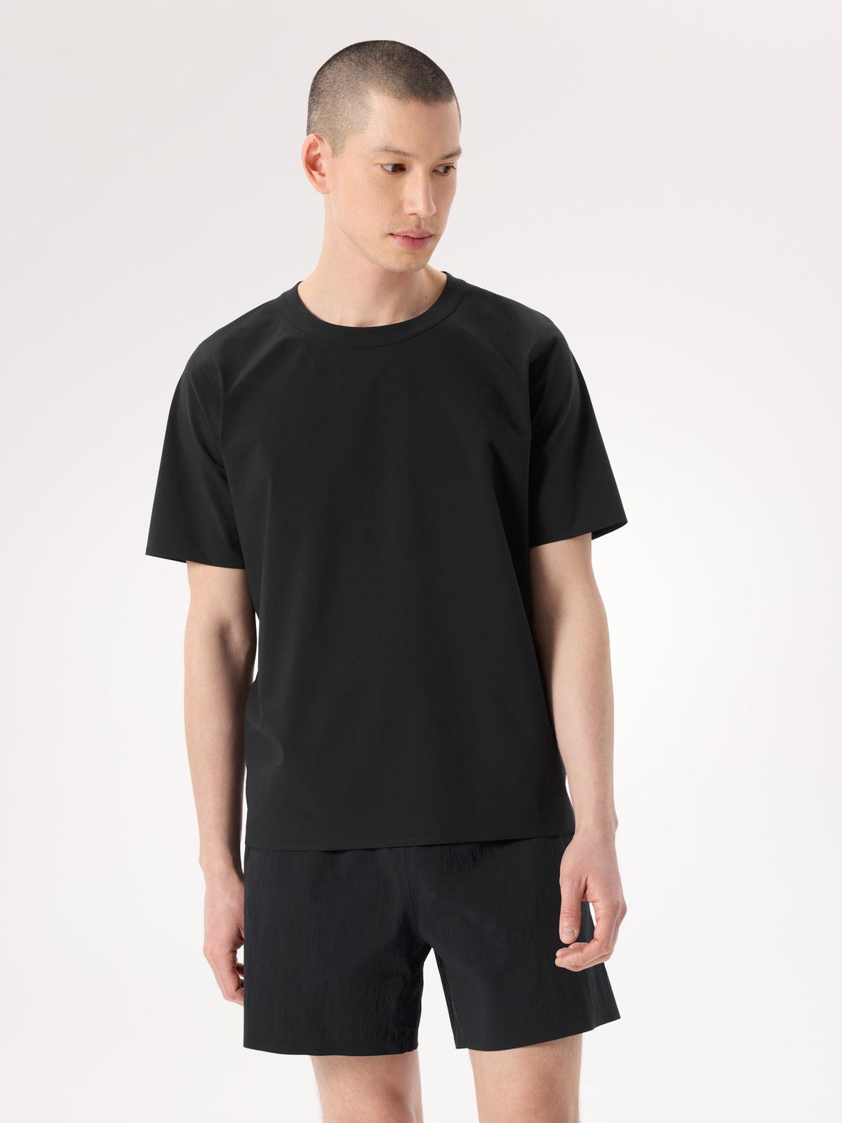 Dromos Tech T-Shirt Black Front View