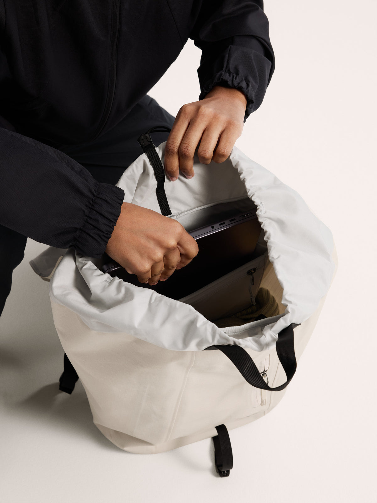 Granville 25 Backpack Sea Salt Internal View