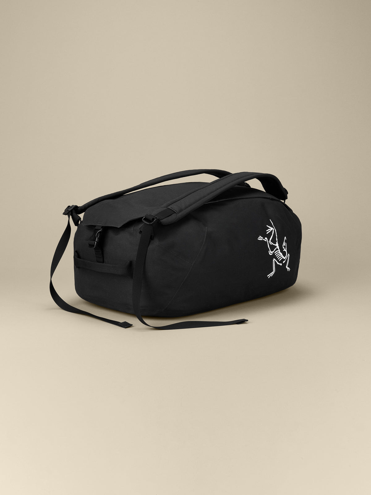 Carrier 40 Duffle Black Side