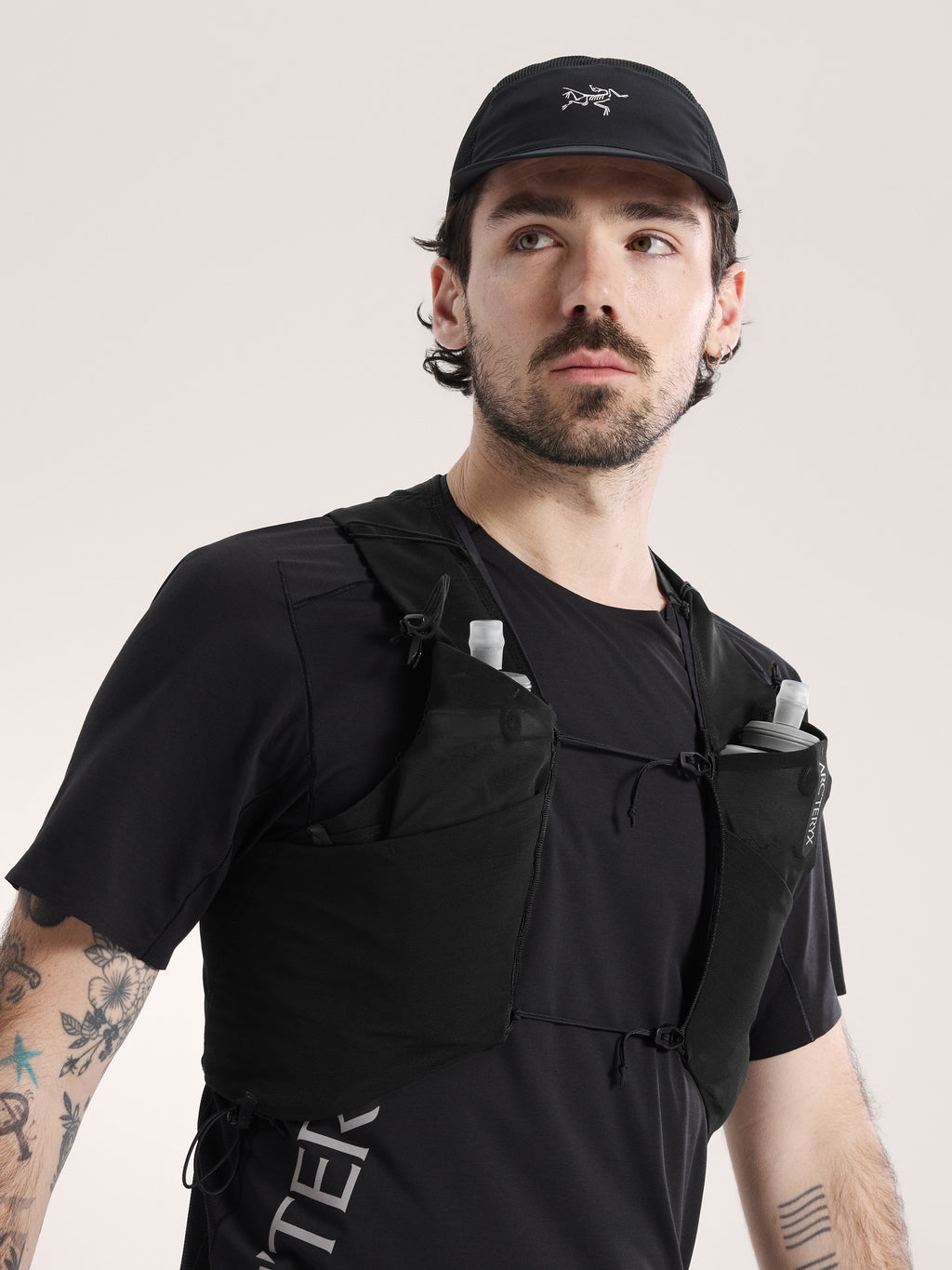 Norvan Mesh 5 Panel Cap Black / Arctic Silk Hover