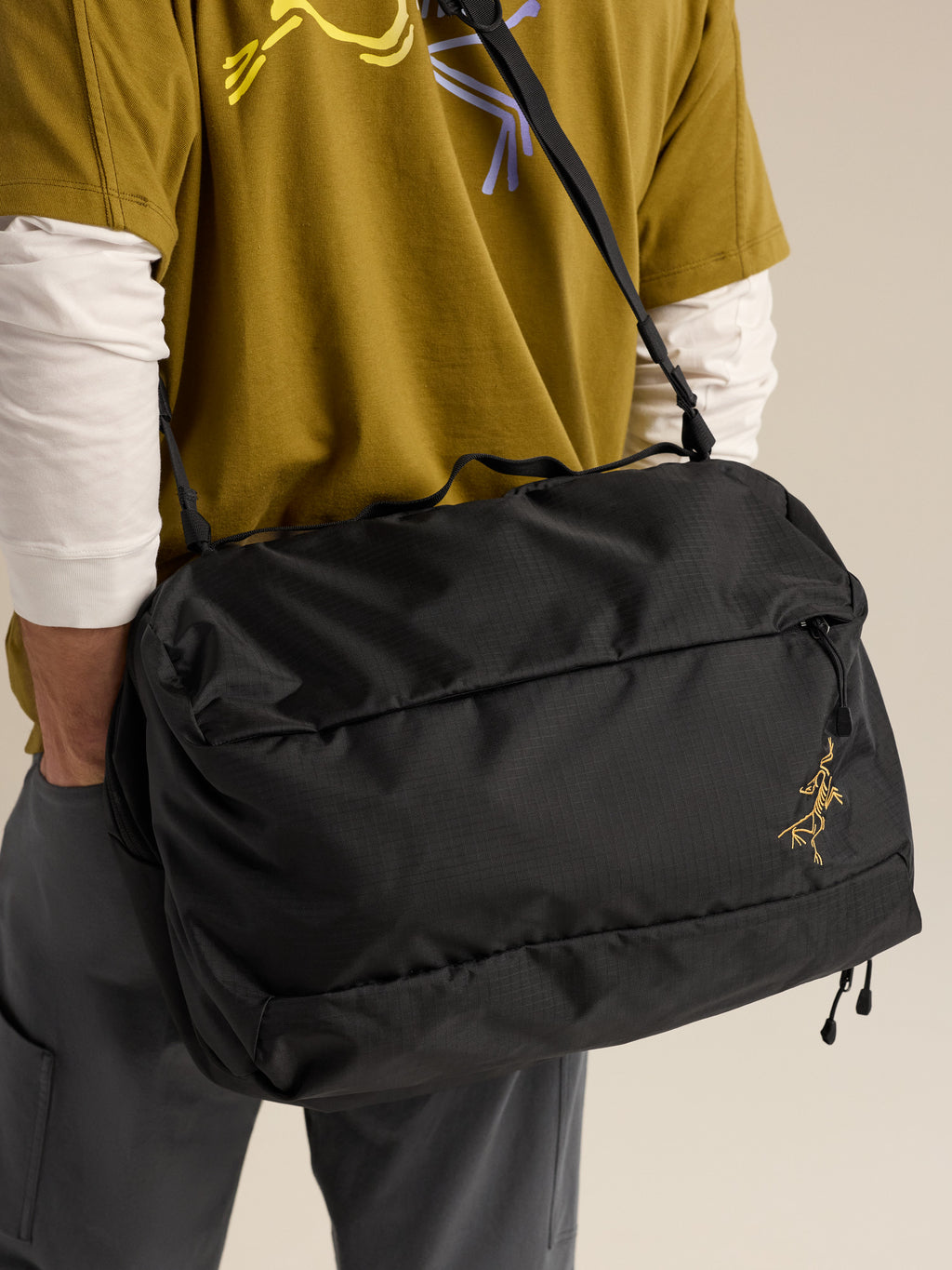 Index 40 Bouldering Bag 24K Black Fabric Detail