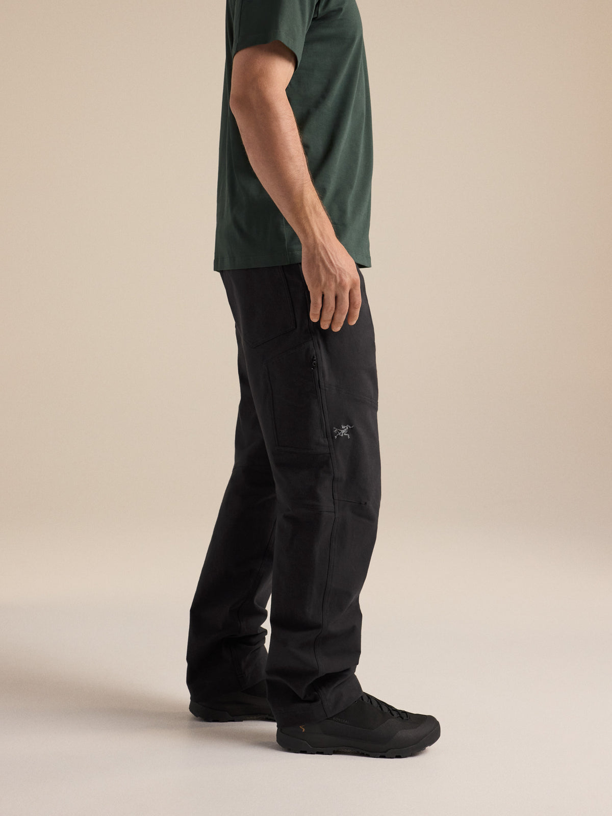 Cronin AR Pant Black Side View