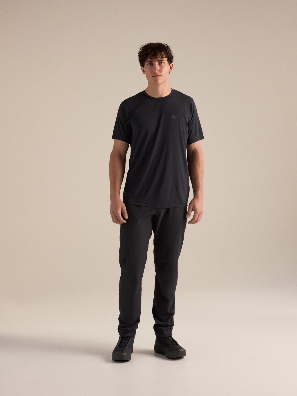 Cormac Crew Neck Shirt SS Black Full Body