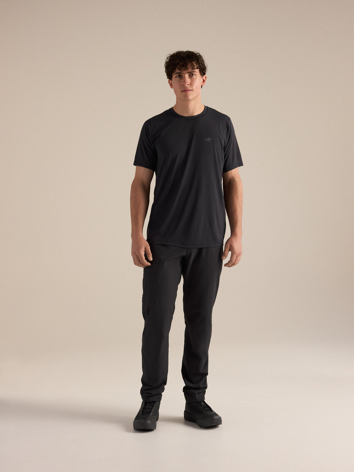 Cormac Crew Neck Shirt SS Black Full Body