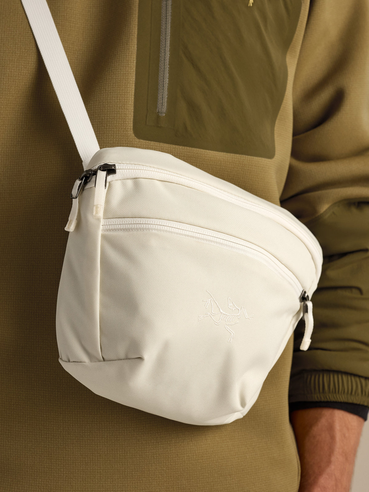 Mantis 2 Waist Pack Sea Salt Fabric Detail