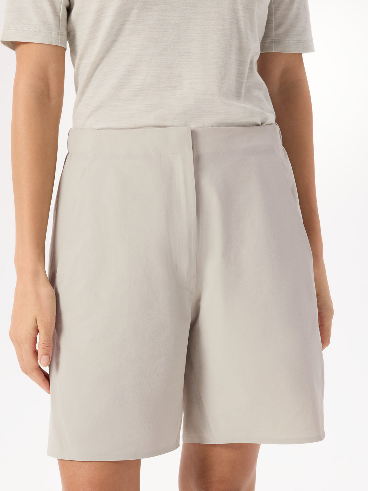 Dias Short Women's Dark Cocoon Detail 1