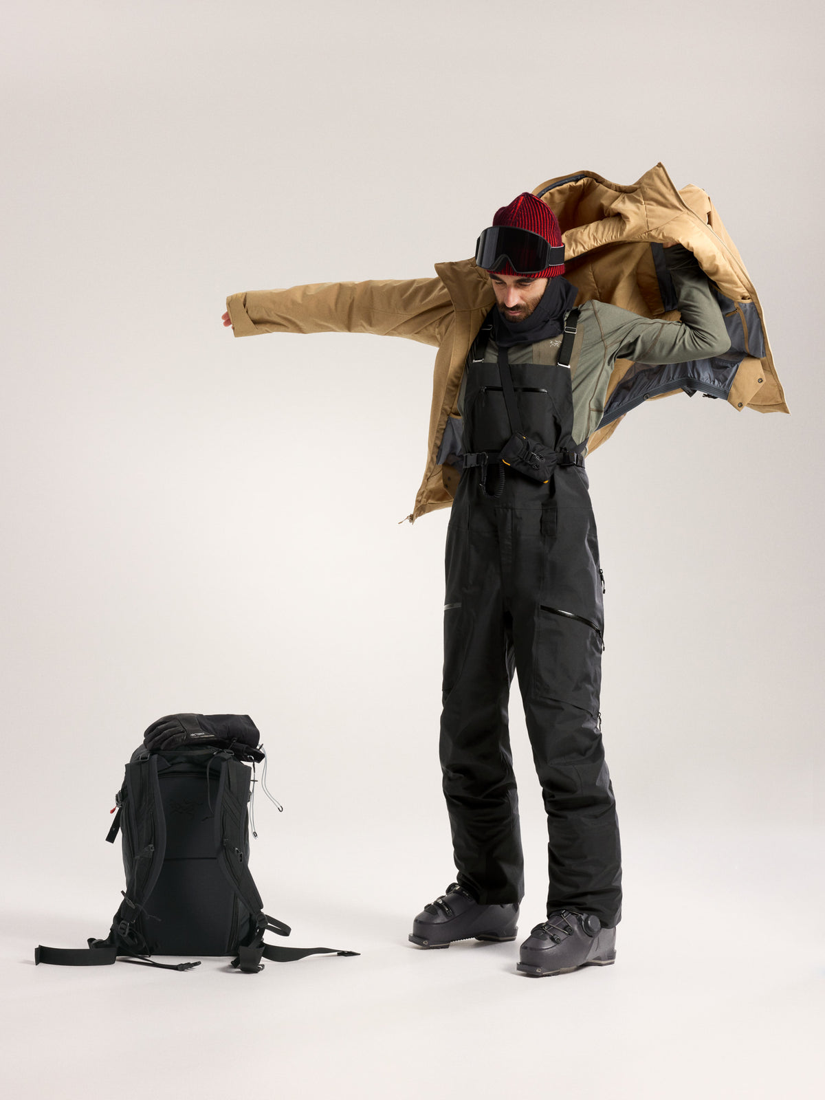 Sabre Bib Pant Black Full Body
