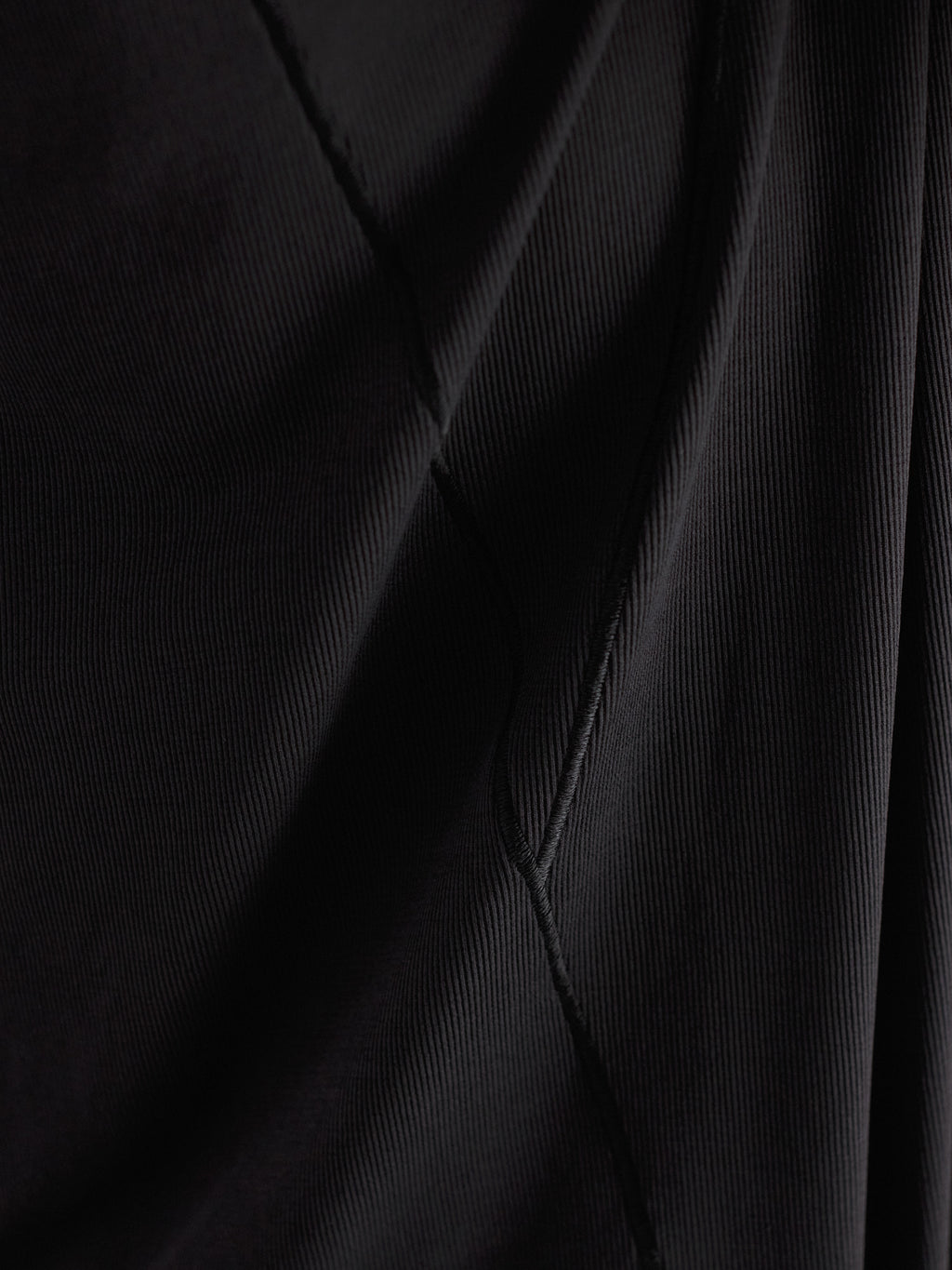 Cormac Crew Neck Shirt SS Black Fabric Detail