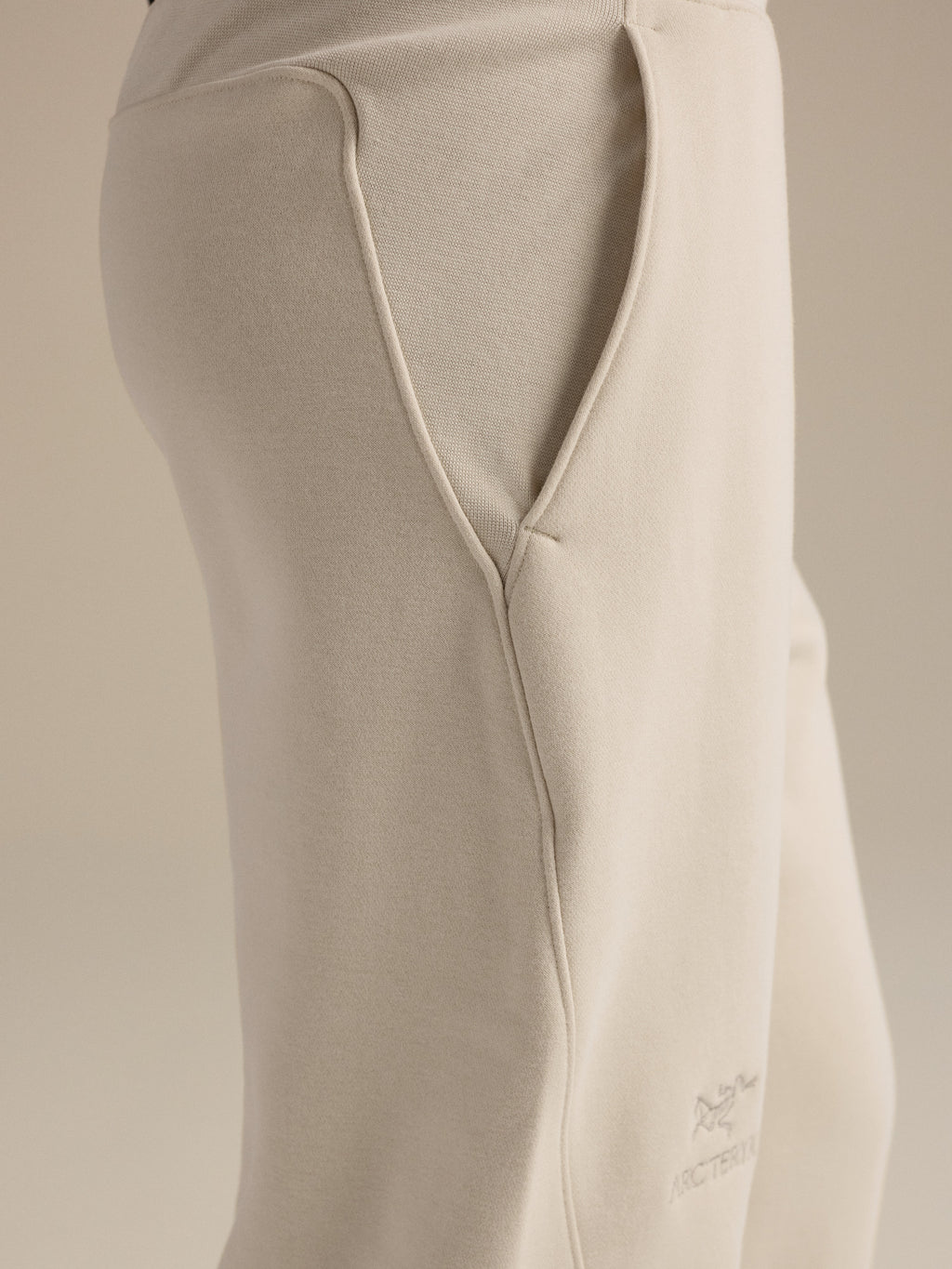 Emblem Fleece Jogger Women's Sea Salt Fabric Detail