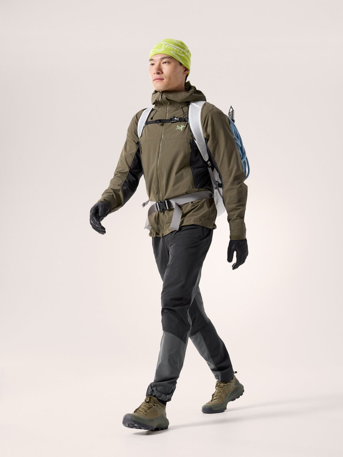Serratus Hoody Spotlight Full Body