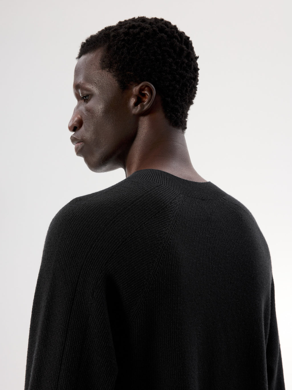 Conic Wool Midlayer Black Detail 3
