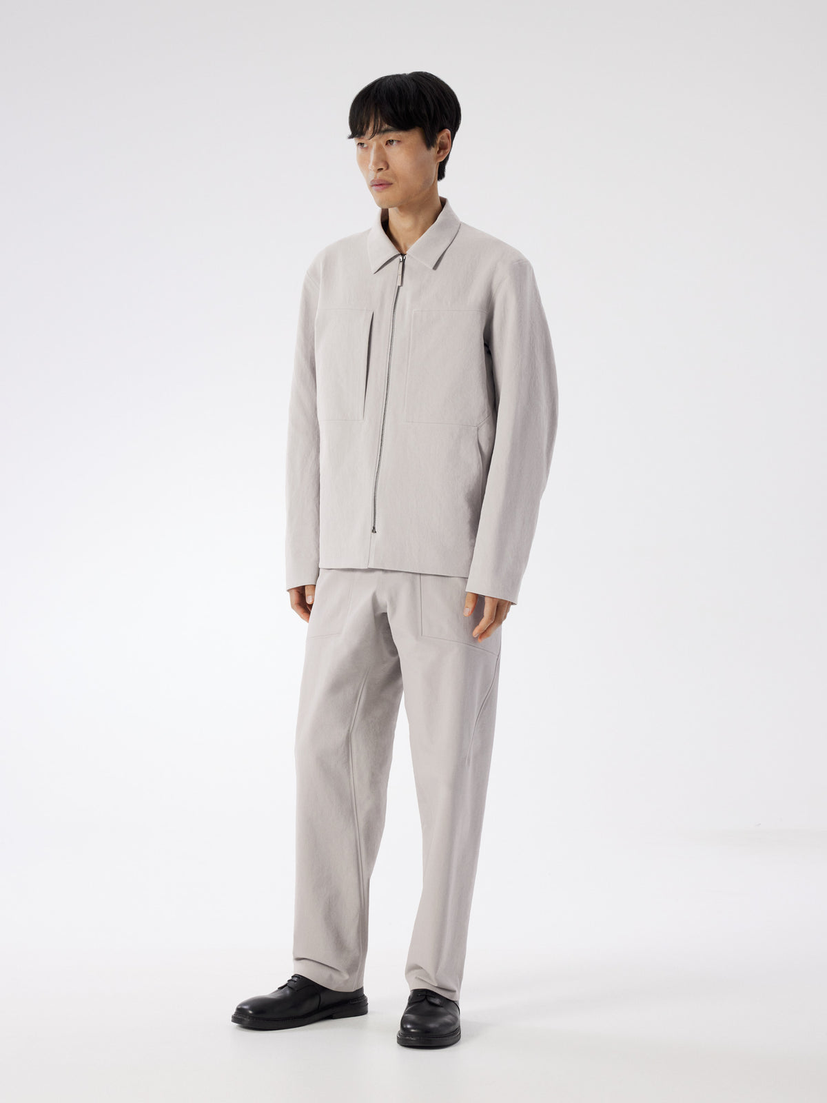 Mionn Softshell Overshirt Silkstone Full Body