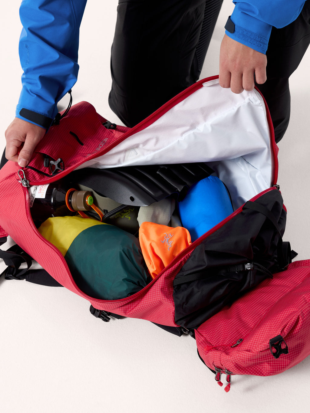 Nozone PRO 40 Pack Tanager Hover