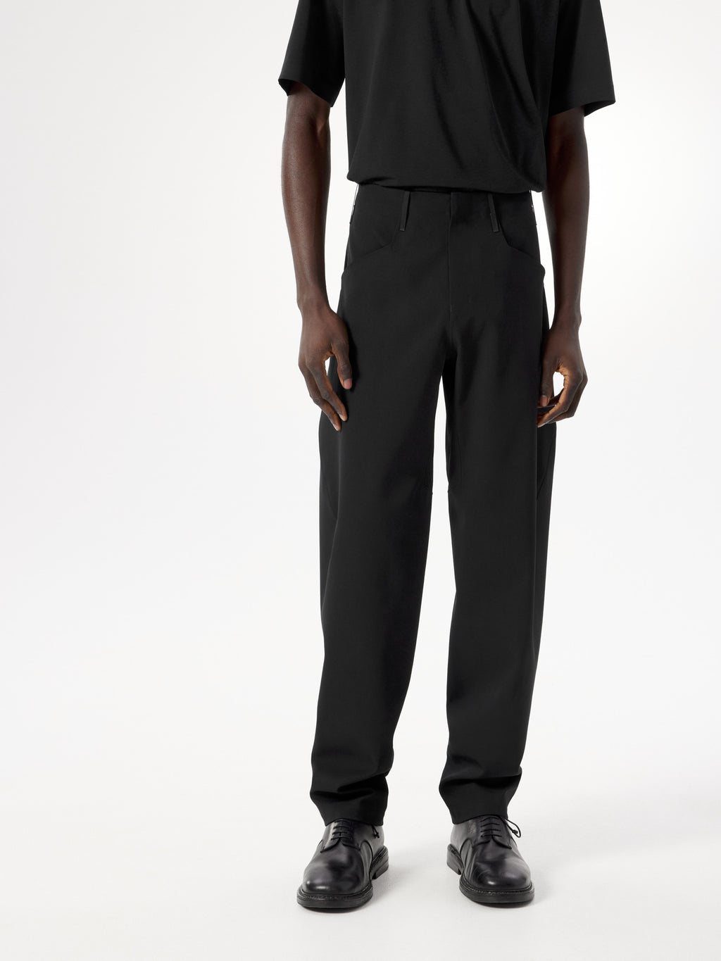 Voronoi Wool Pant Black Front View