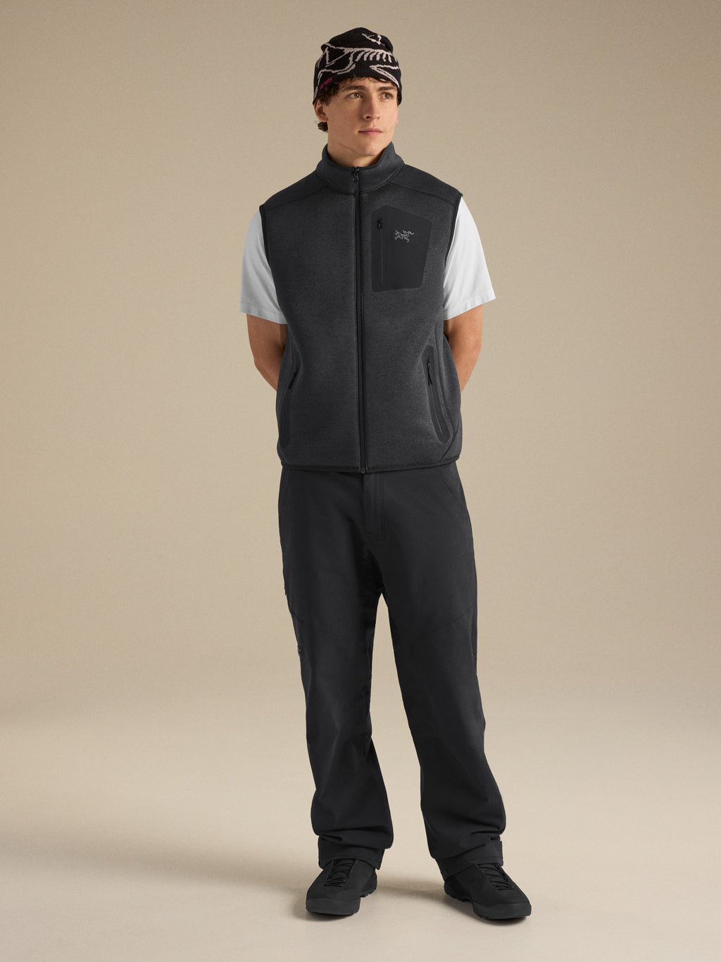 Covert Vest Black Heather Full Body