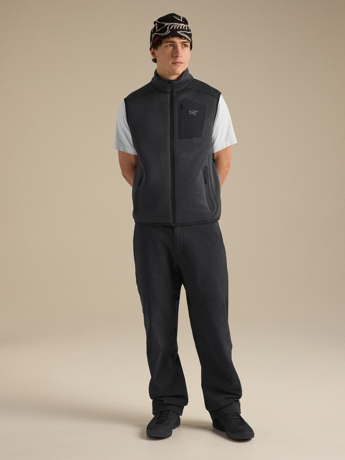 Covert Vest Black Heather Full Body