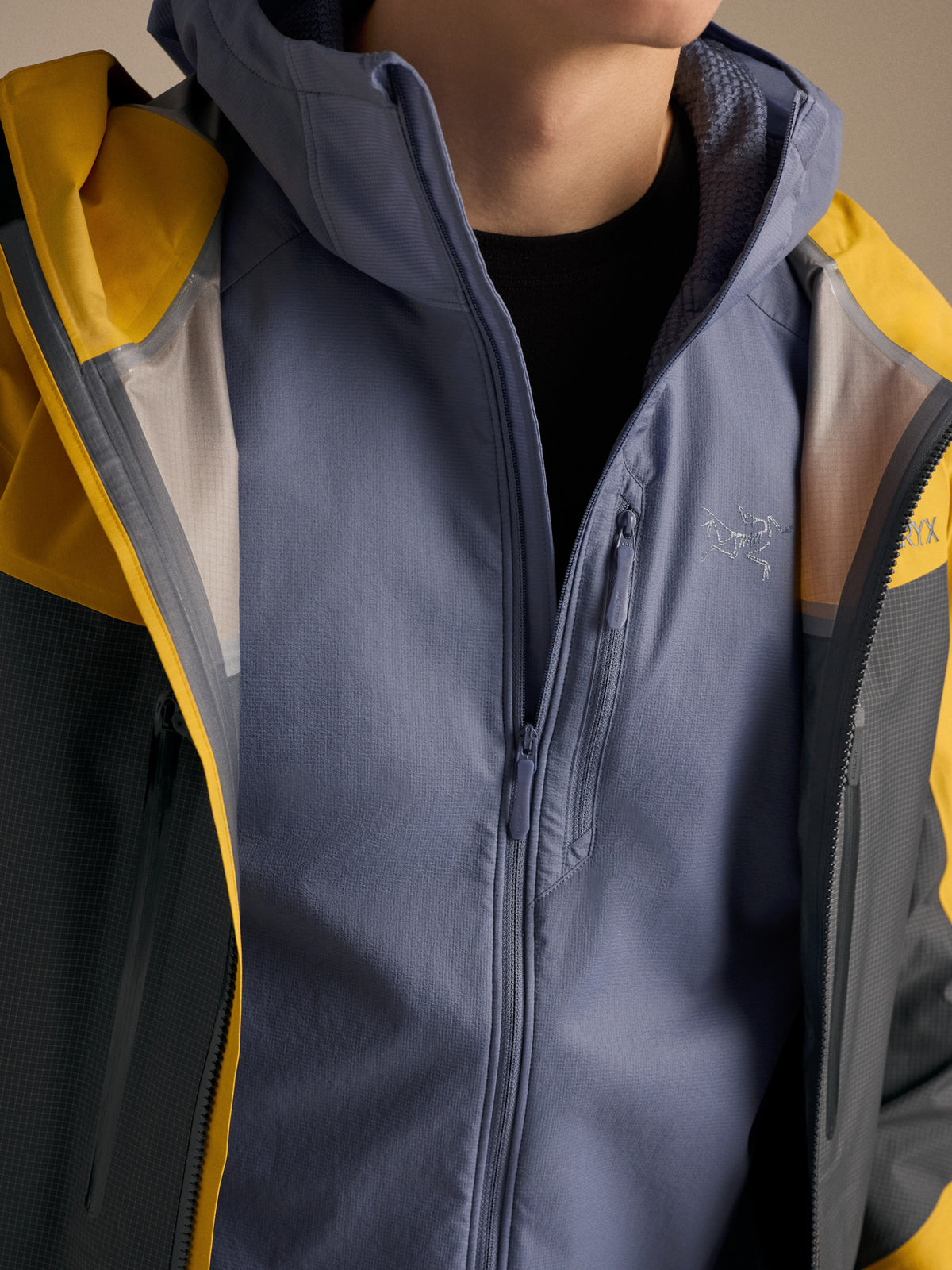 Delta Hybrid Hoody Stratus Detail 1