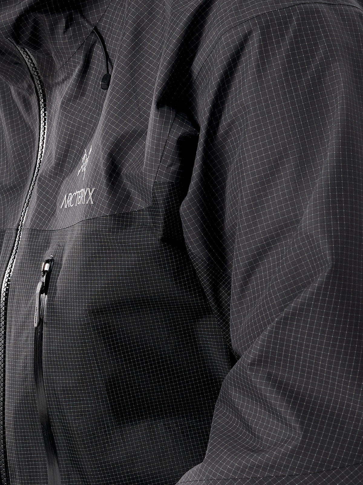 Alpha Jacket Women's Graphite / Black Fabric Detail