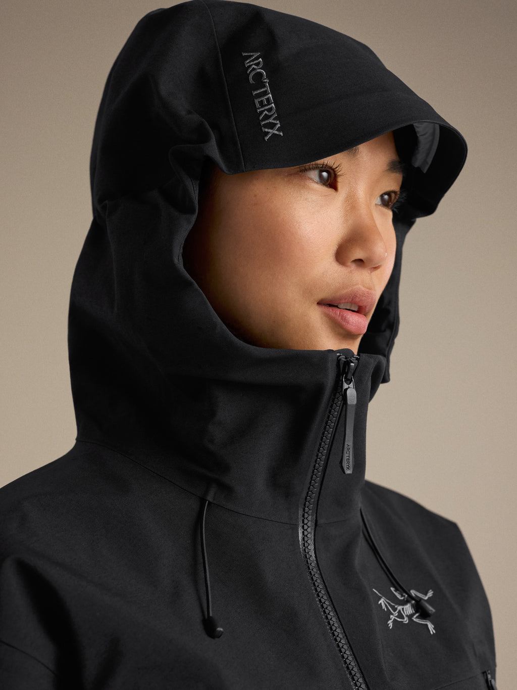 Altira Cropped Jacket Women's Black Hood