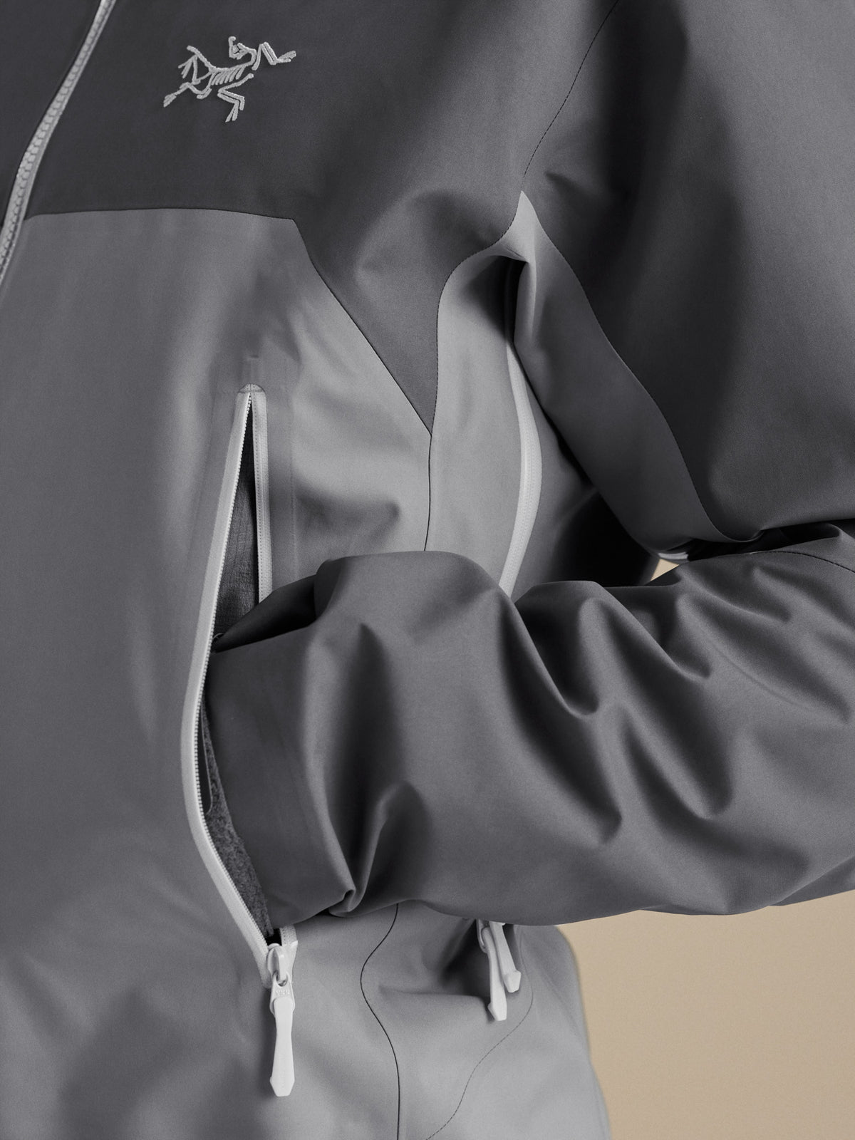Beta AR Jacket Cloud / Void Fabric Detail