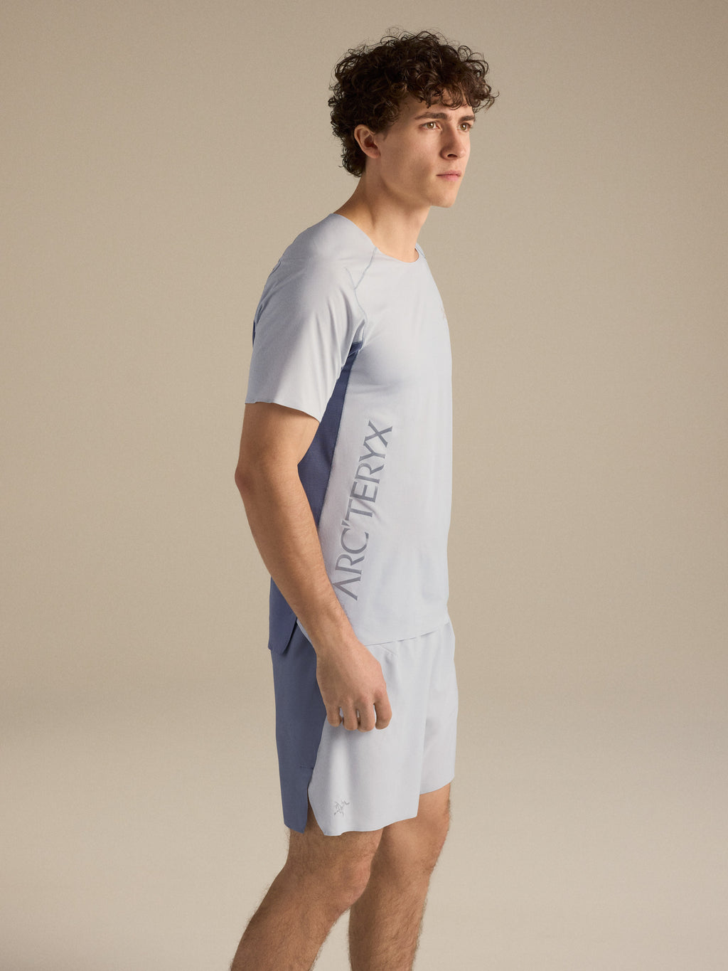 Norvan Downword Logo Shirt SS Solitude / Stratus Side View