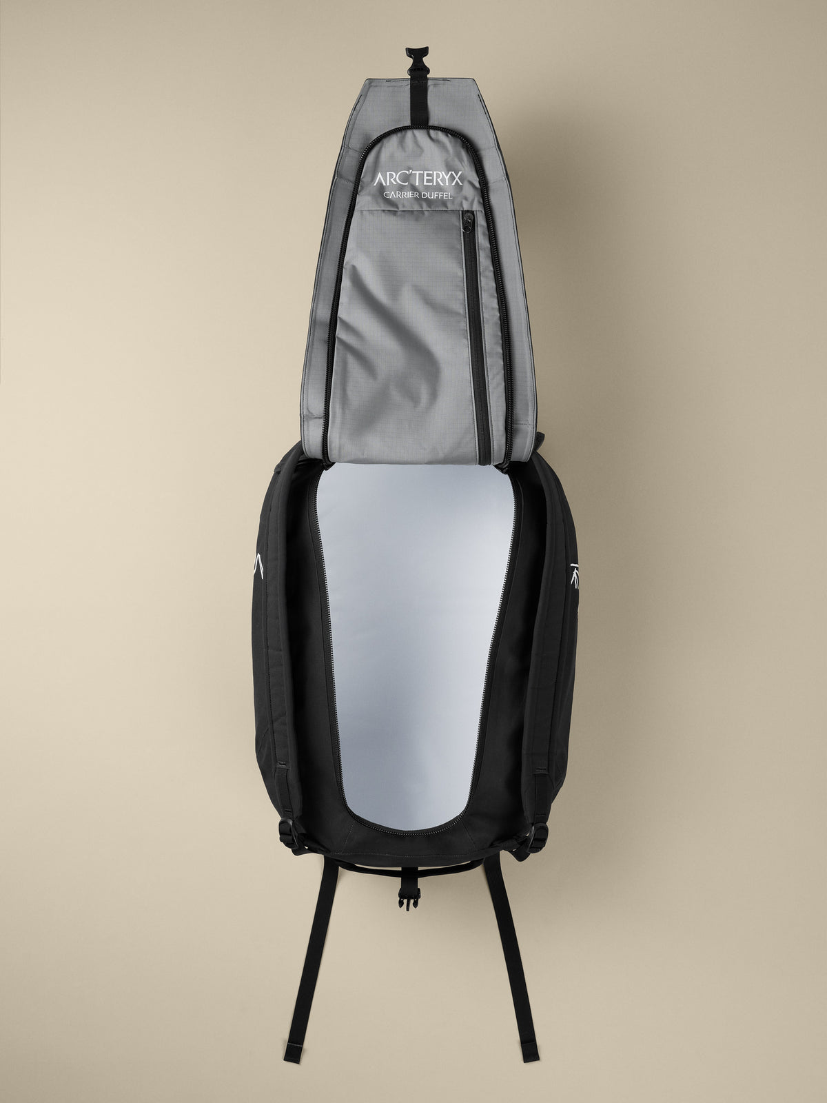 Carrier 40 Duffle Black Internal View