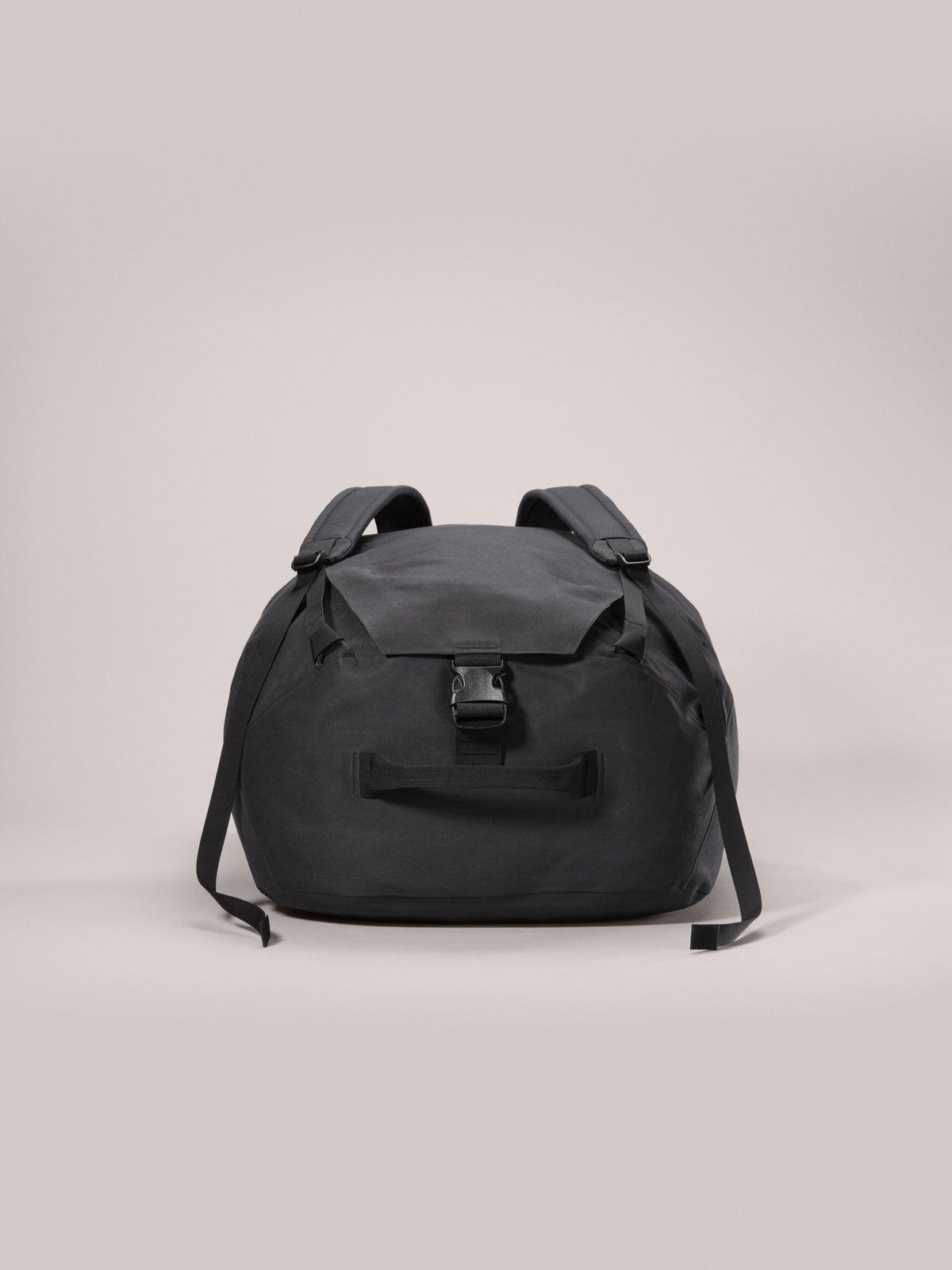 Carrier 75 Duffle Black Front