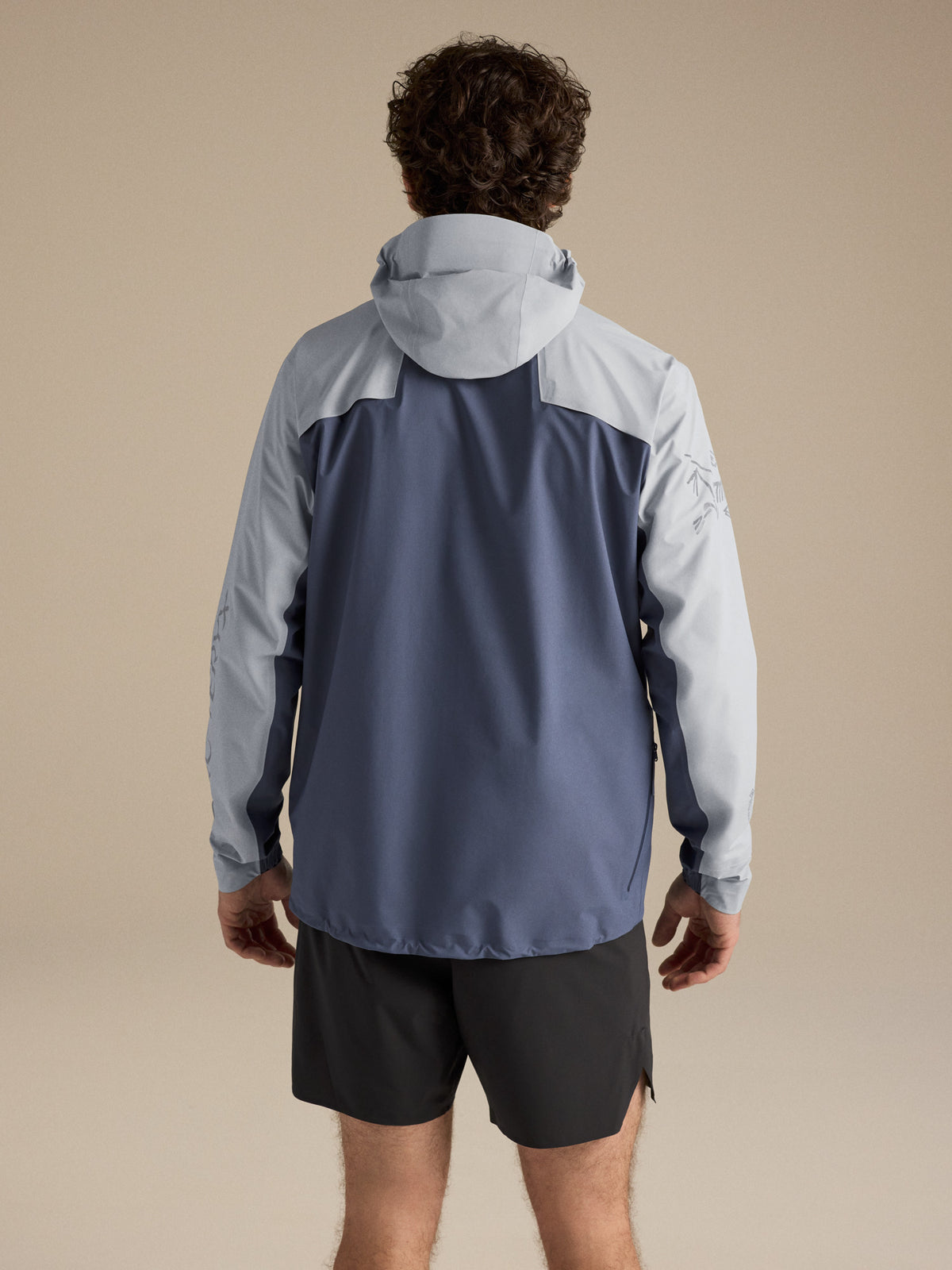 Norvan Jacket Solitude / Stratus Back View
