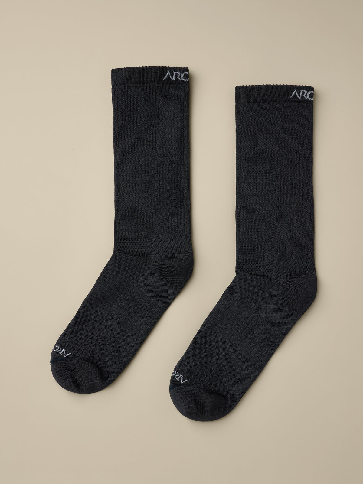 Synthetic Ultralightweight Mid Sock Black Hover
