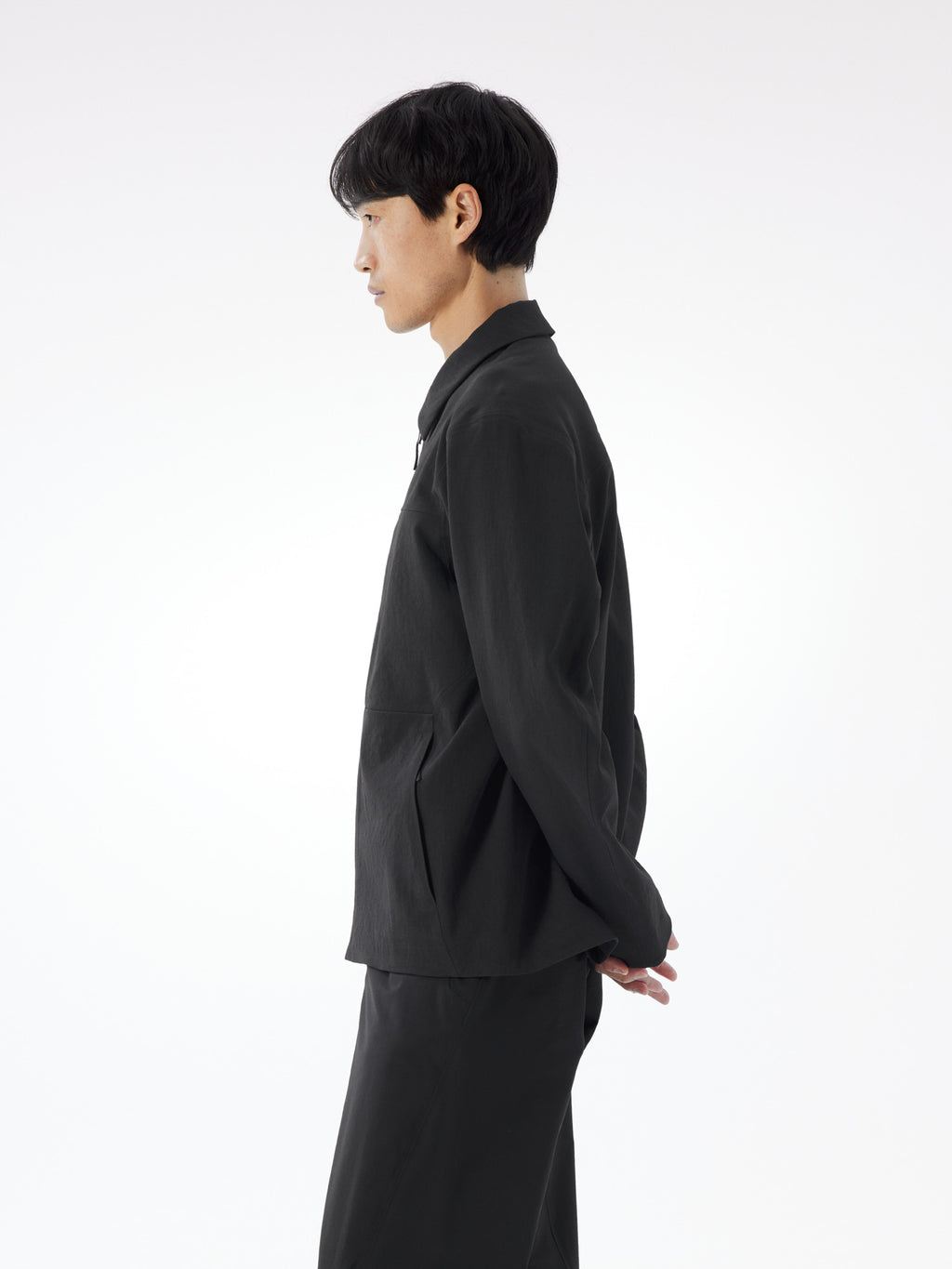 Mionn Insulated Overshirt Black Profile