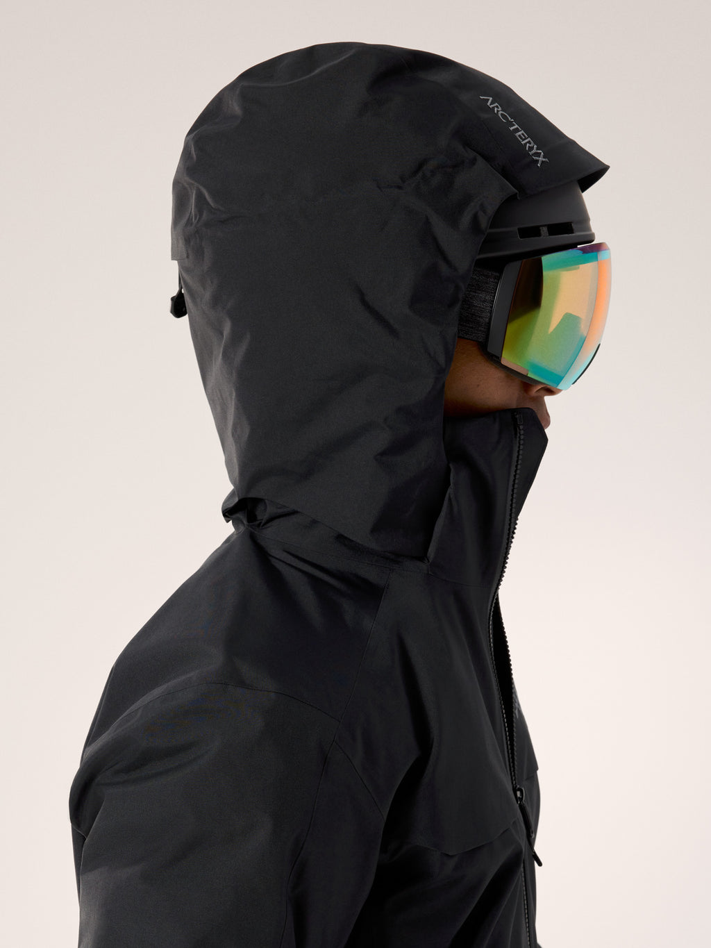 Macai Jacket Black Hood