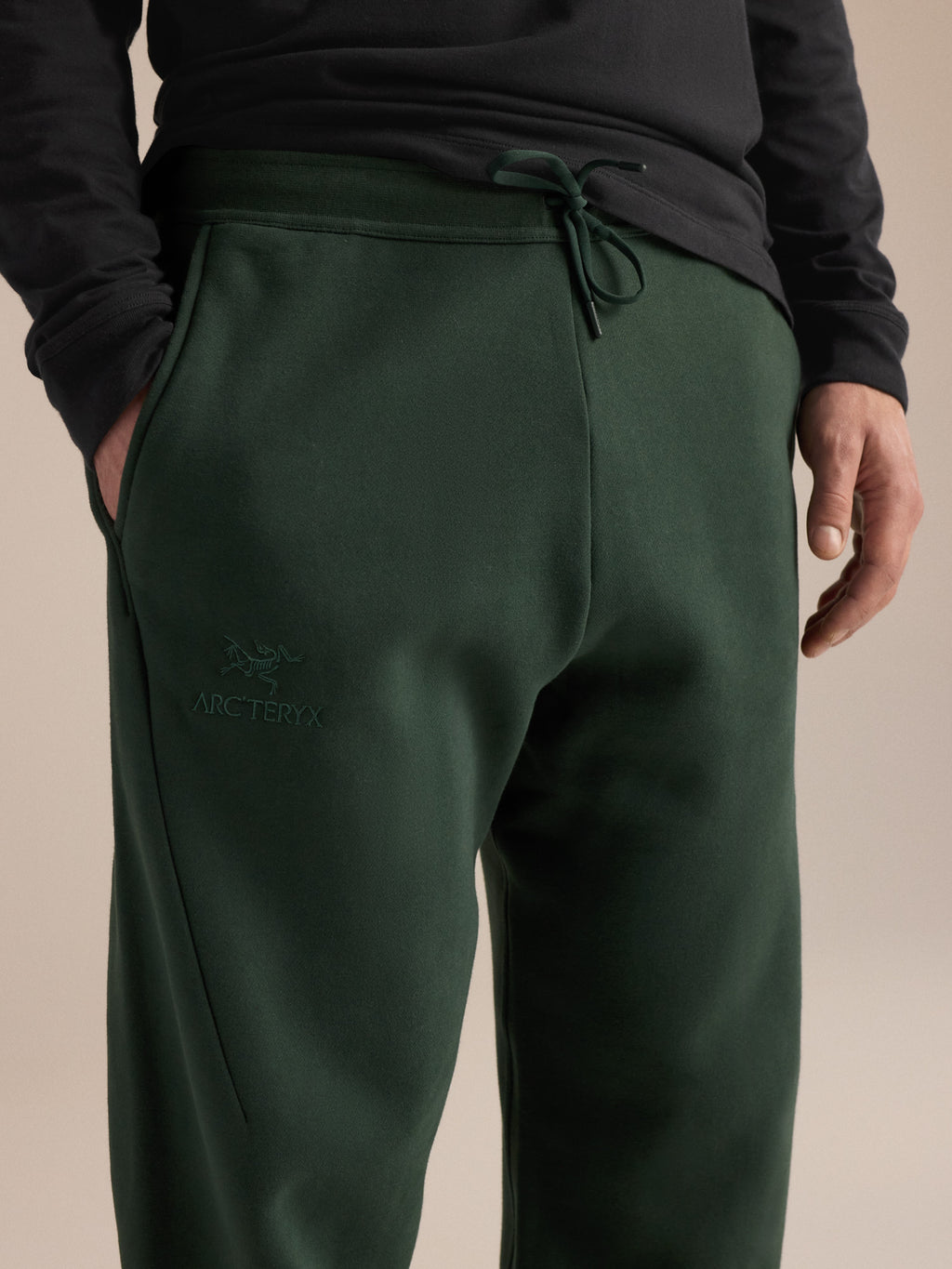 Emblem Fleece Jogger Dark Jade Waist Detail