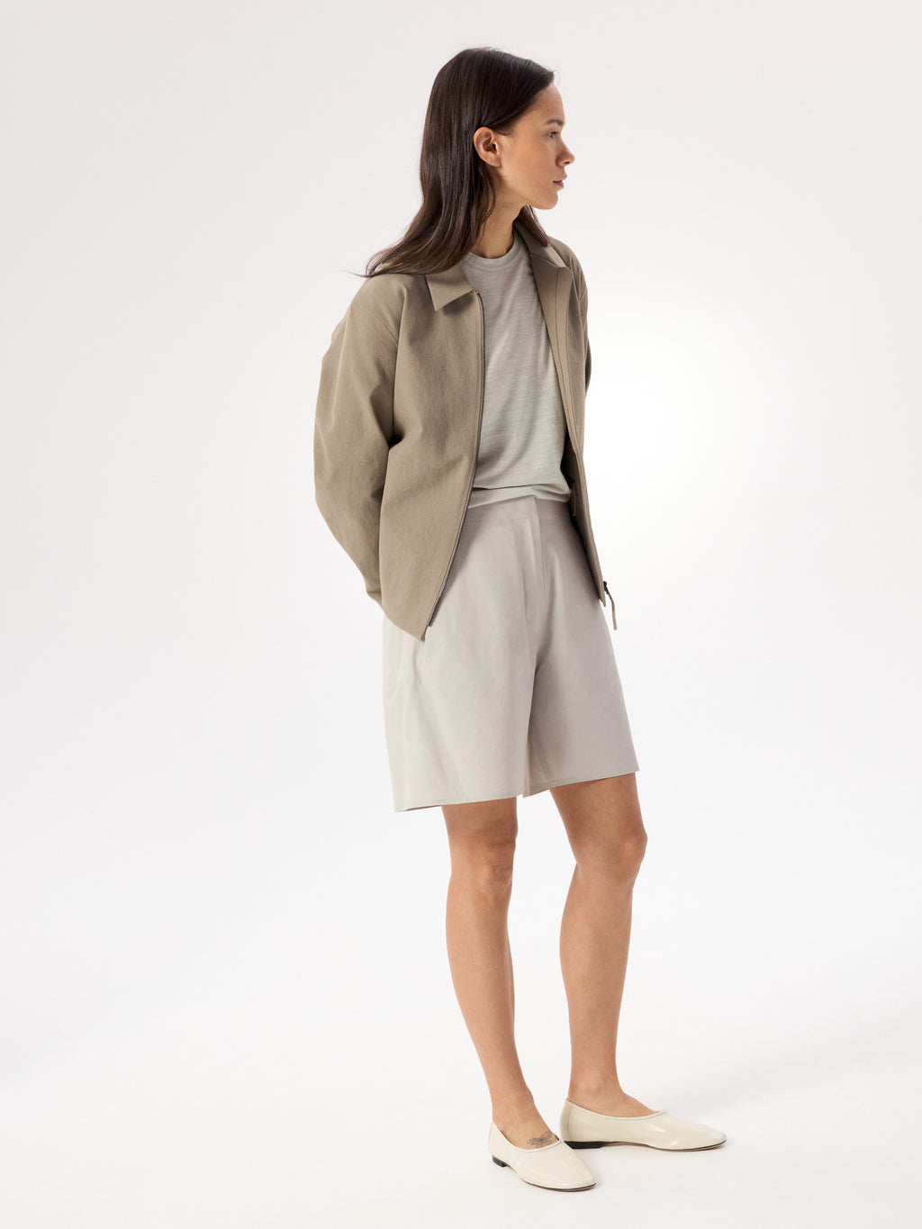 Dias Short Women's Dark Cocoon Layering