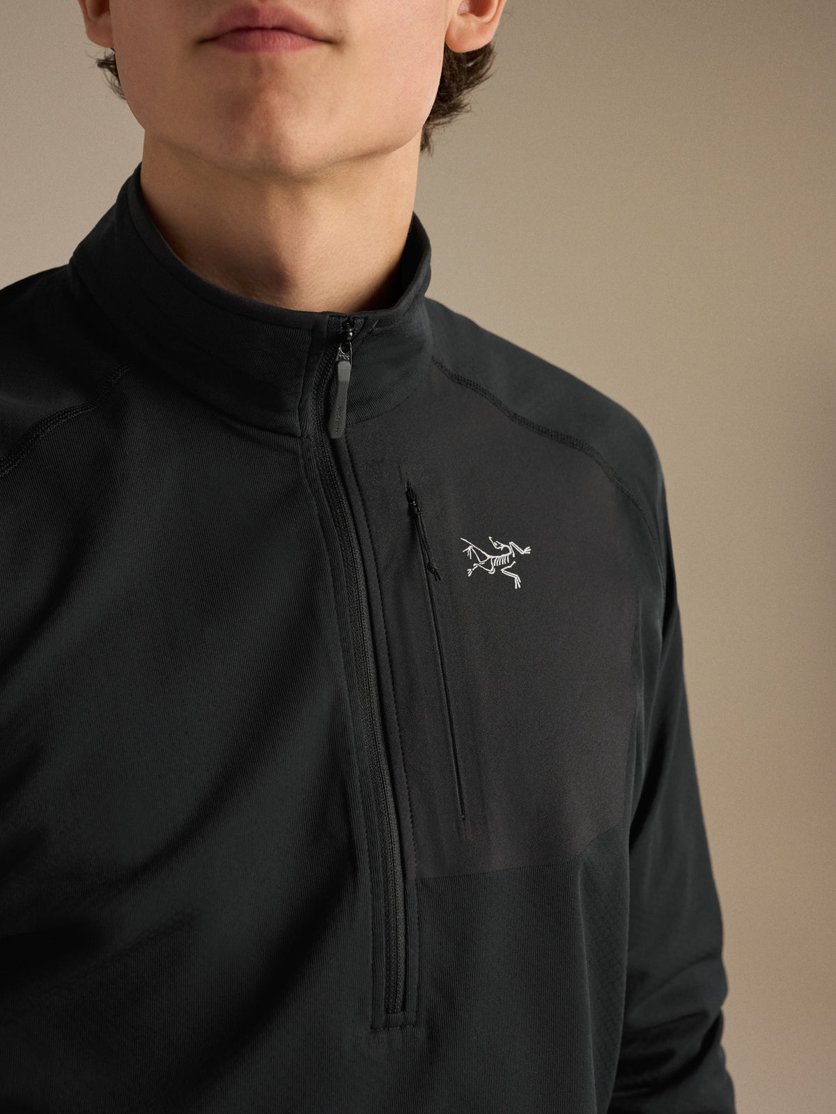 Delta 1/2 Zip Neck Black Fabric Detail