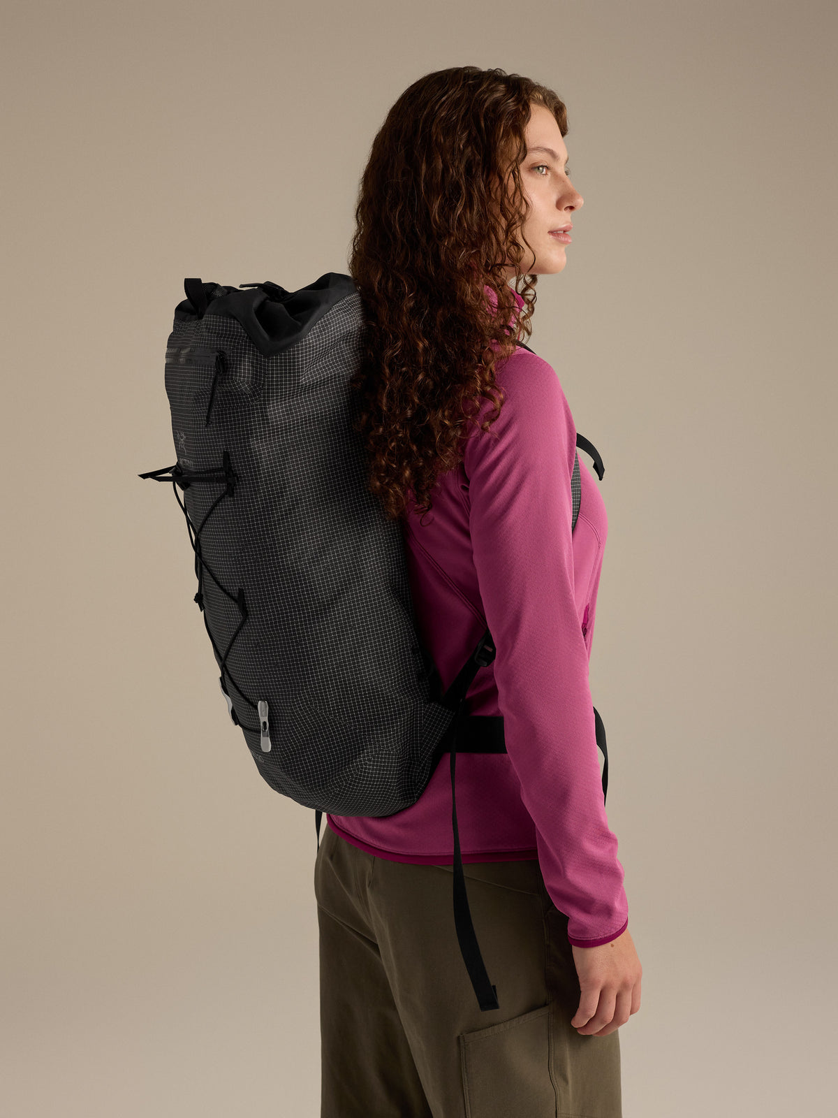Alpha FL 20 Backpack Black Side View