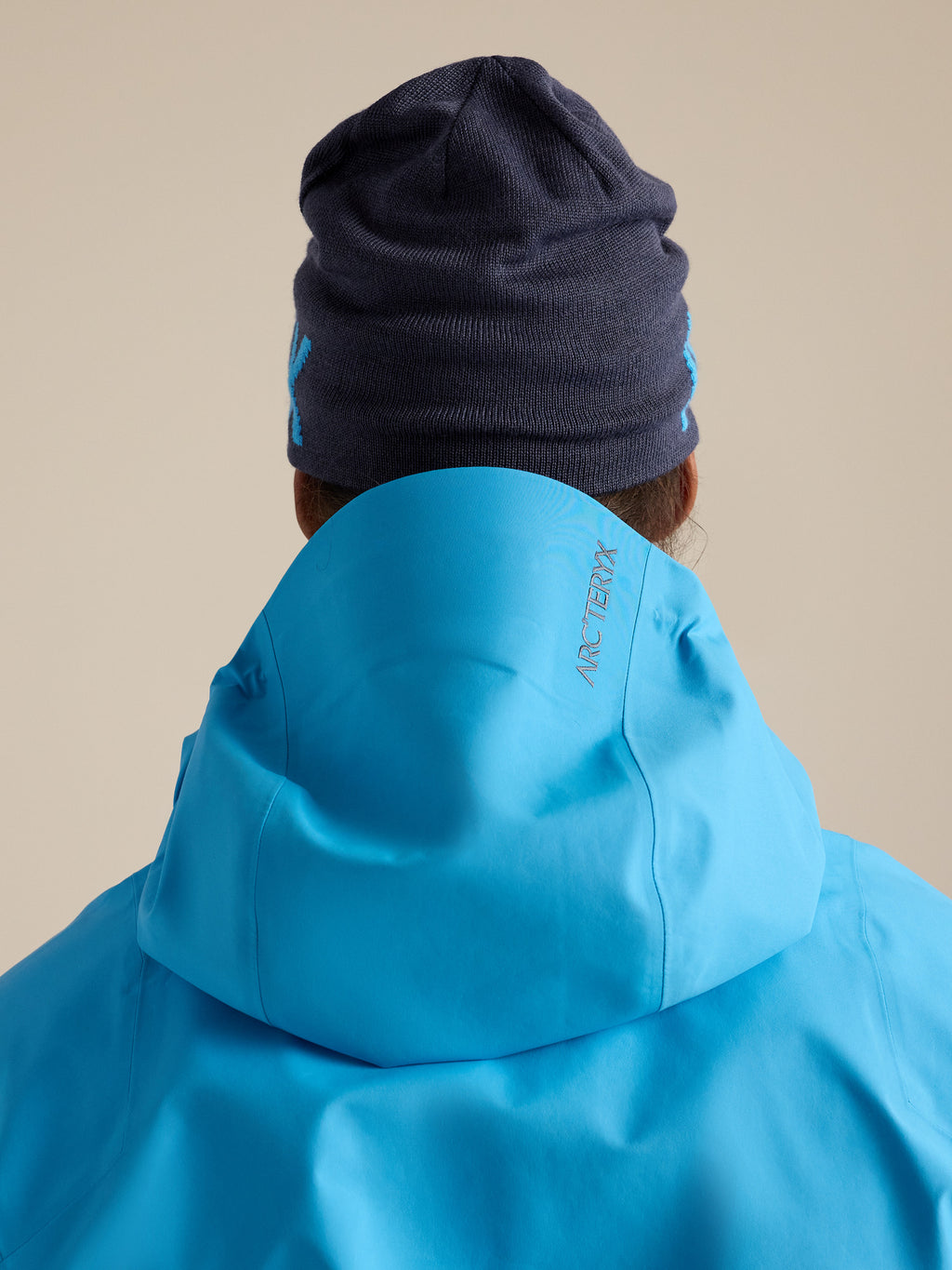 Word Head Toque Blk Sapphire / Aqua Back View