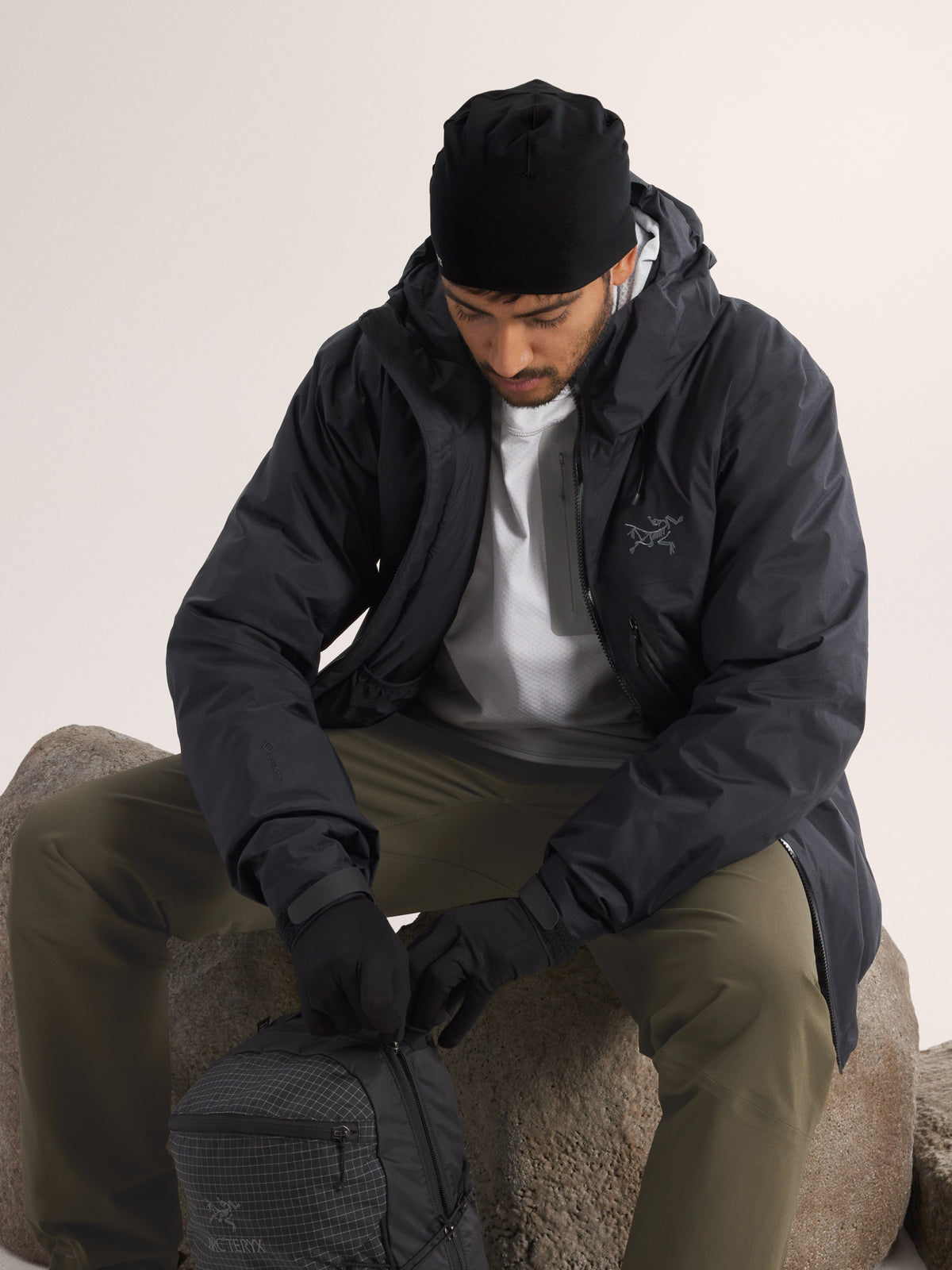 Beta Insulated Jacket Black Hover