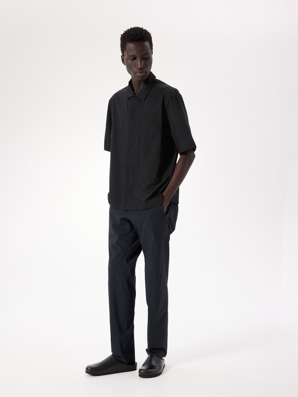 Demlo Shirt SS Black Full Body