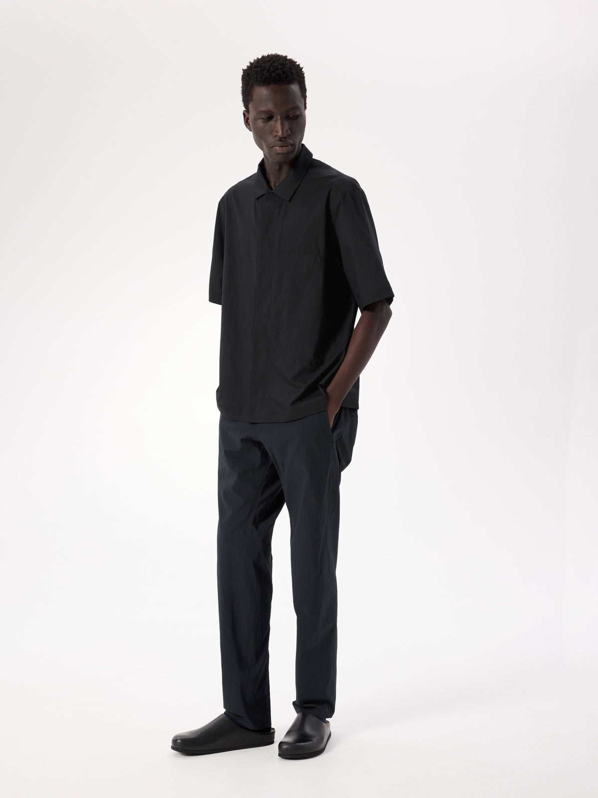 Demlo Shirt SS Black Full Body
