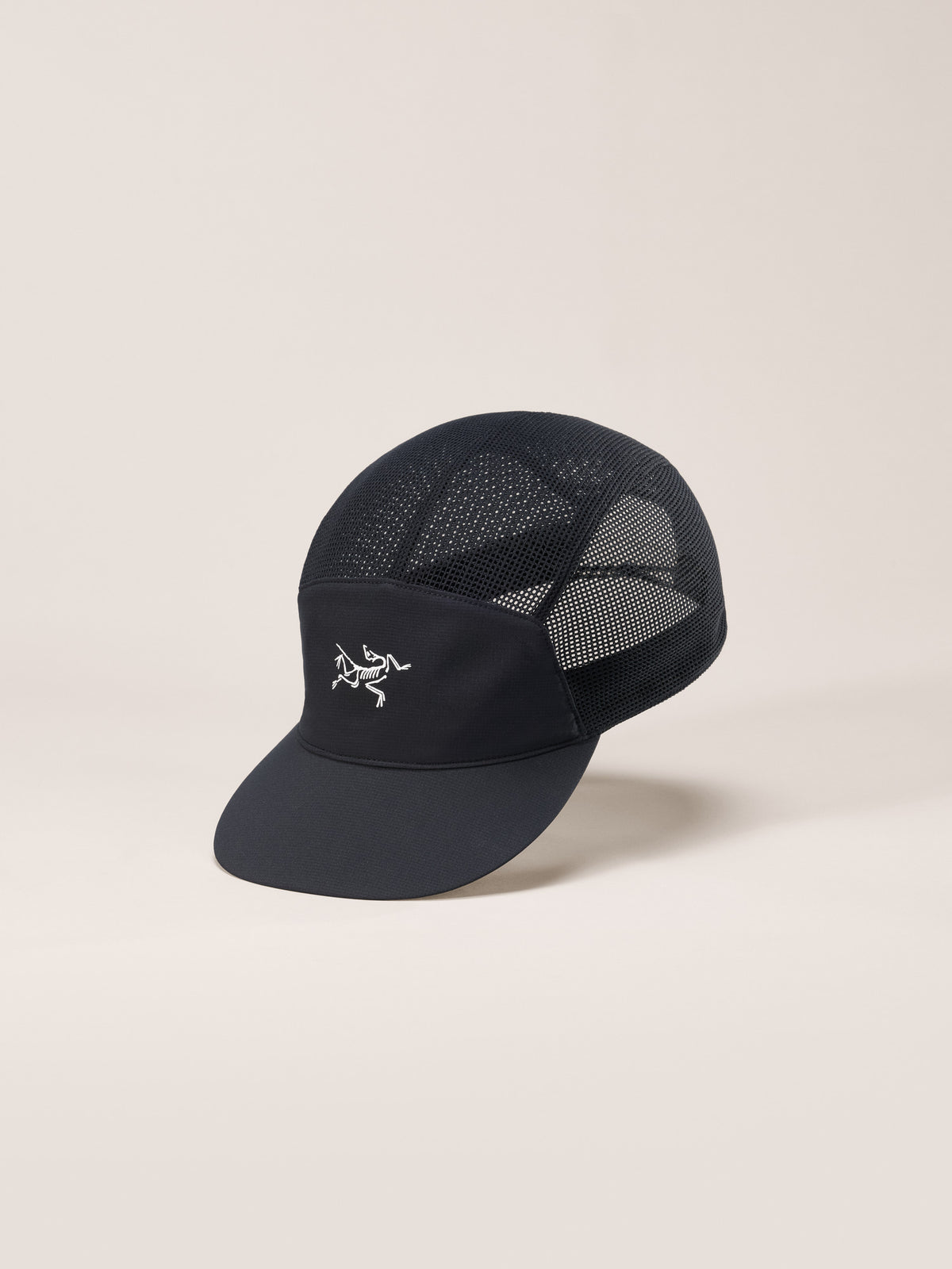 Norvan Mesh 5 Panel Cap Black / Arctic Silk Front