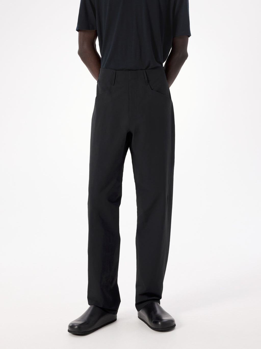 Voronoi Pant Black Front View