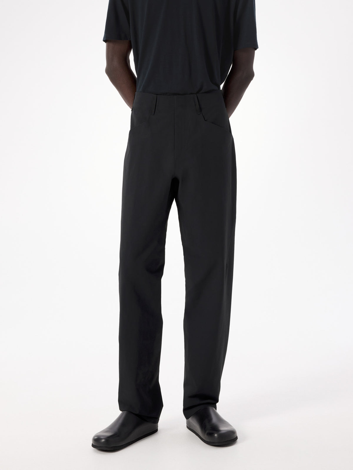 Voronoi Pant Black Front View