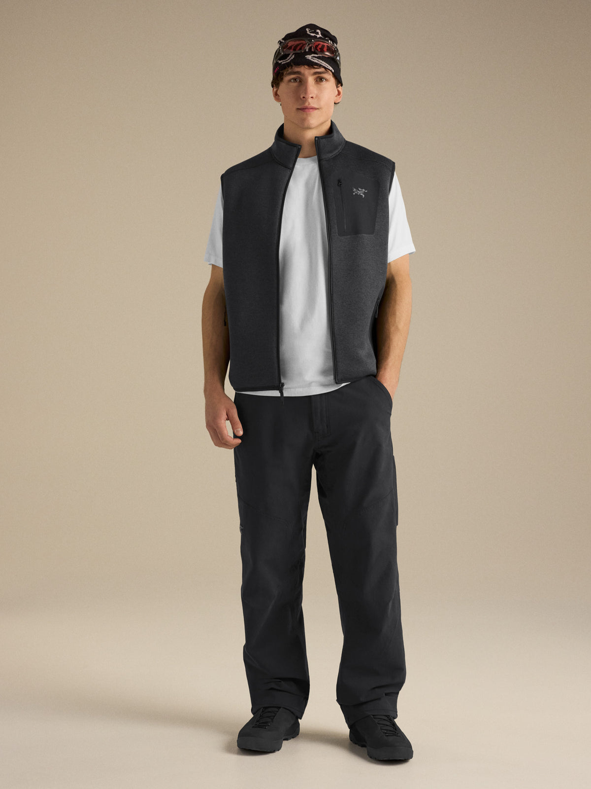Covert Vest Black Heather Detail 1