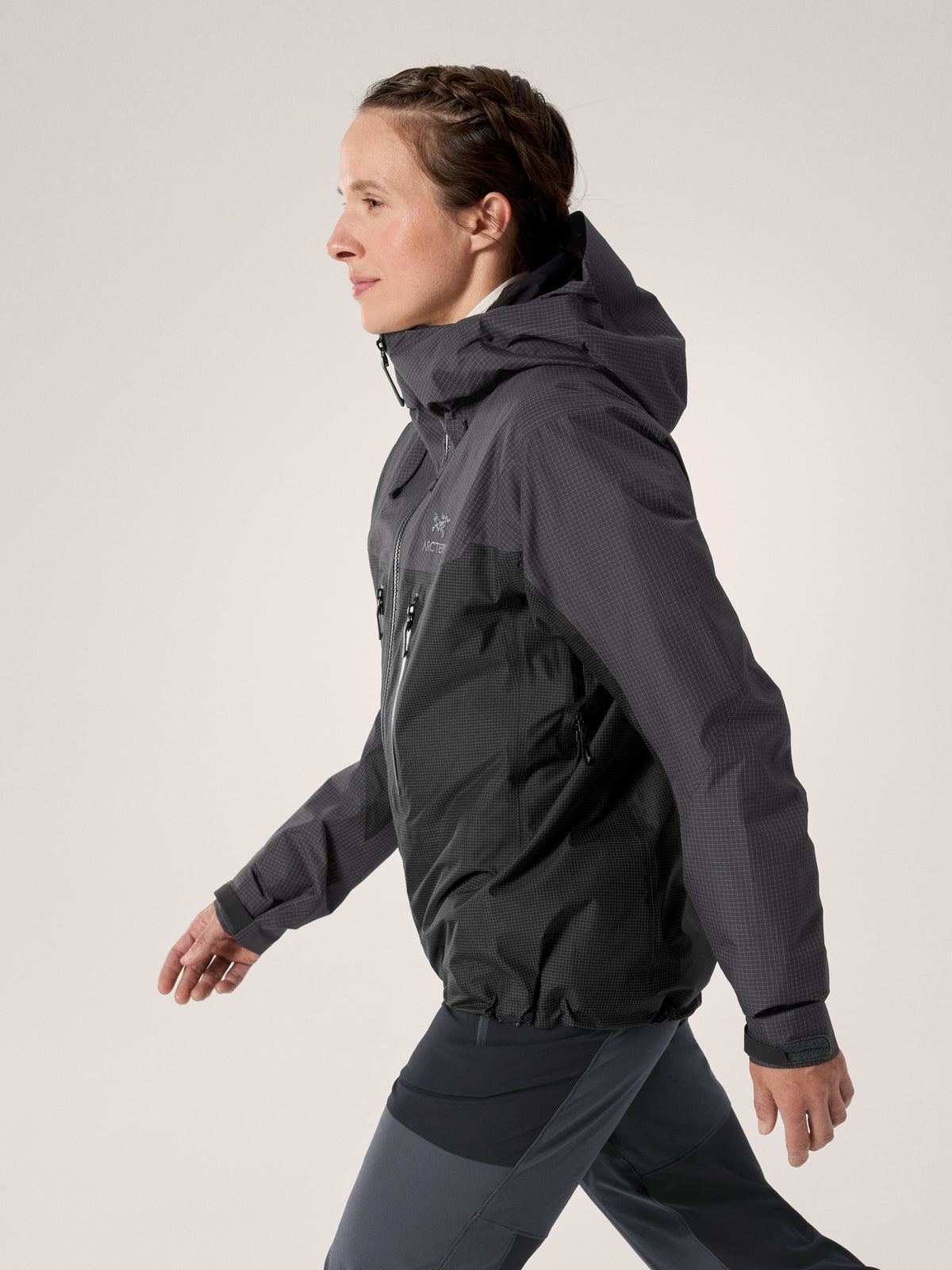 Alpha Jacket Women's Graphite / Black Side View