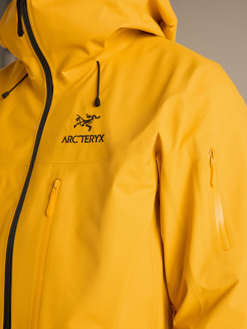 Alpha SV Jacket Larch Fabric Detail