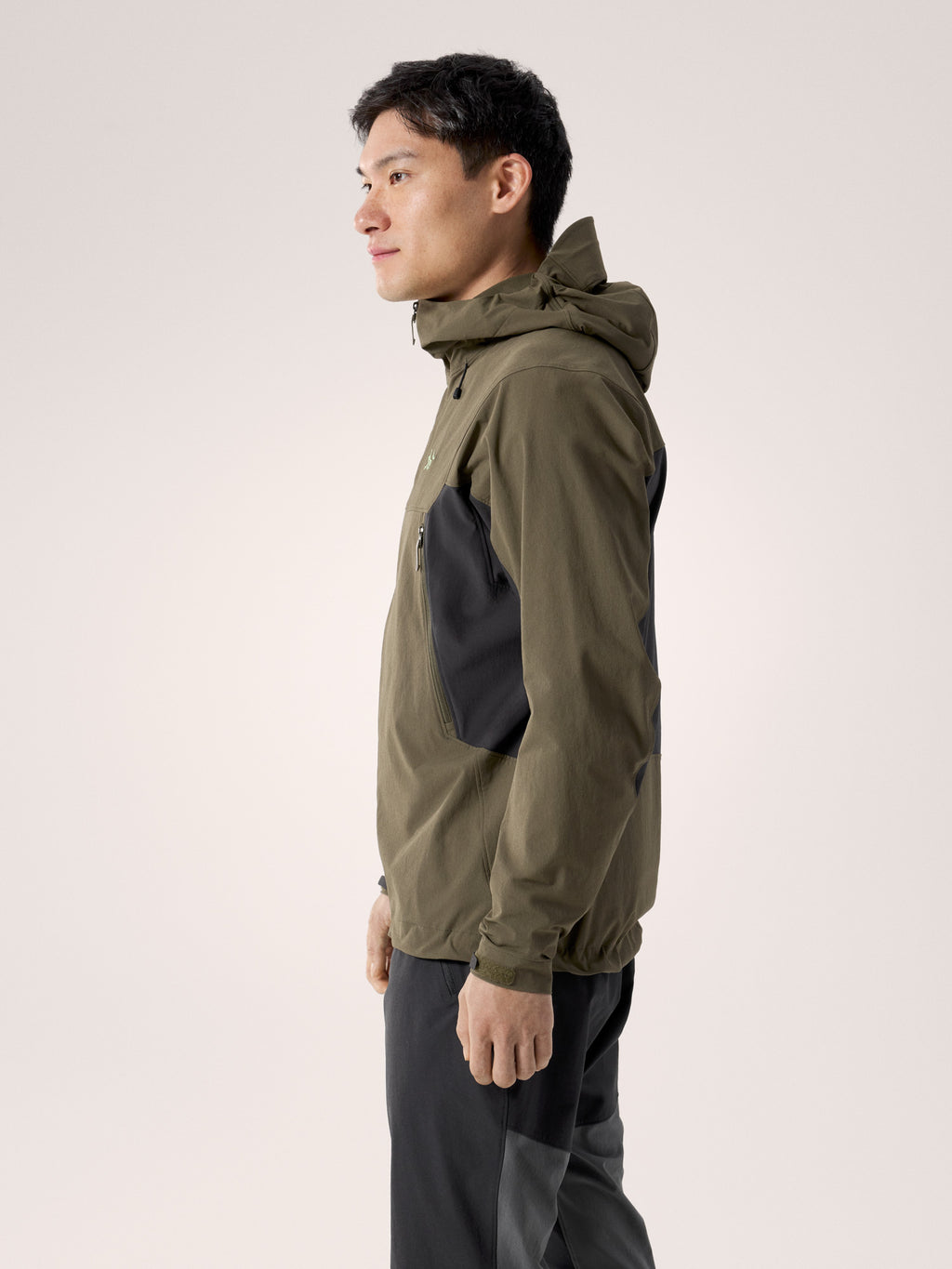 Serratus Hoody Spotlight Side View