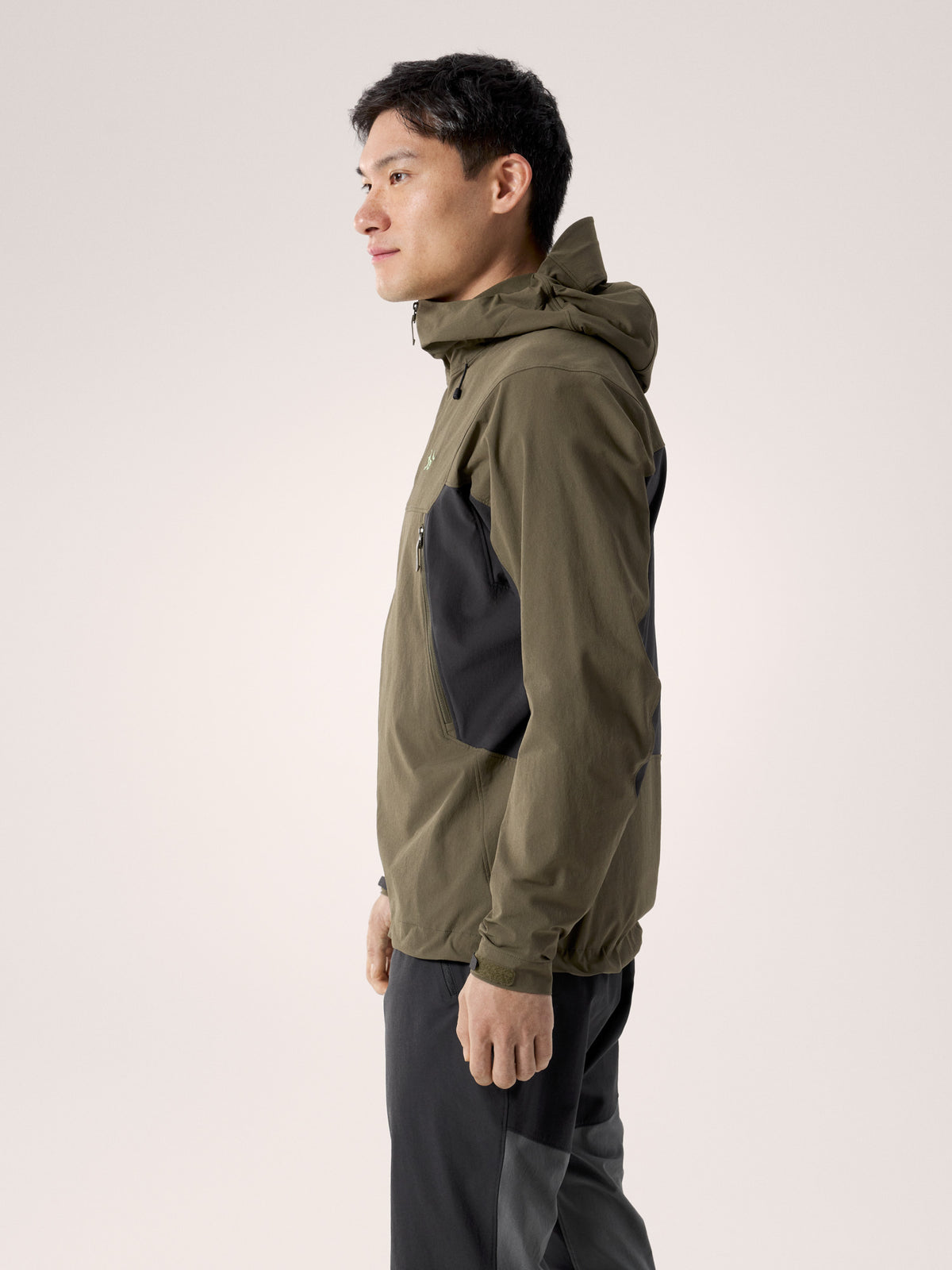 Serratus Hoody Spotlight Side View
