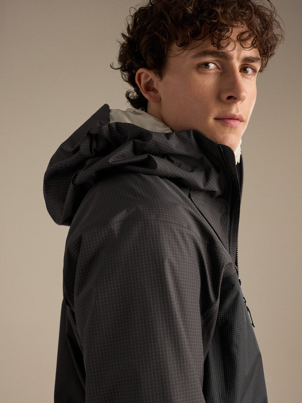 Alpha Jacket Graphite/Black Detail 1