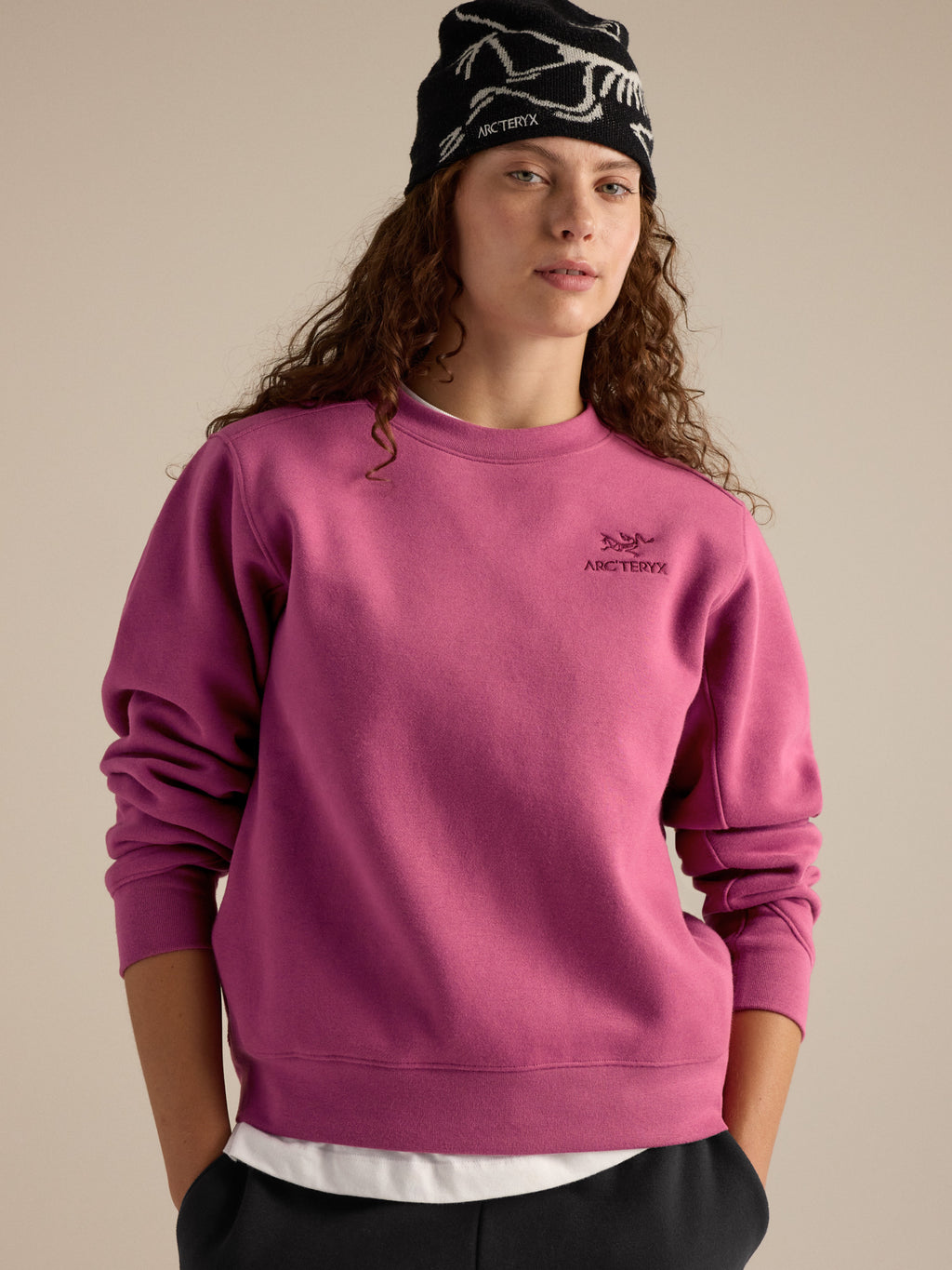Emblem Fleece Crew Women's Lt Renegade Detail 1