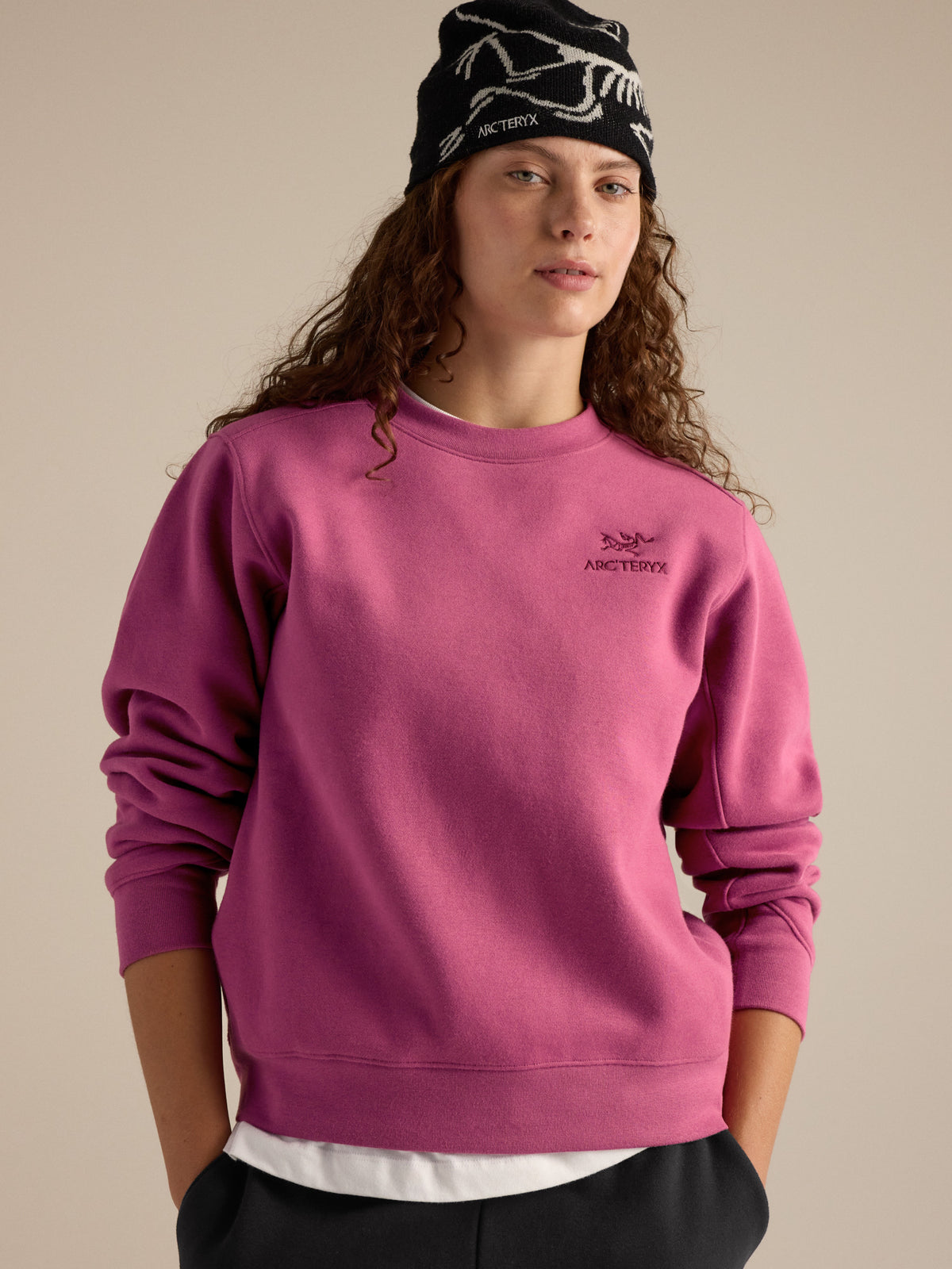 Emblem Fleece Crew Women's Lt Renegade Detail 1